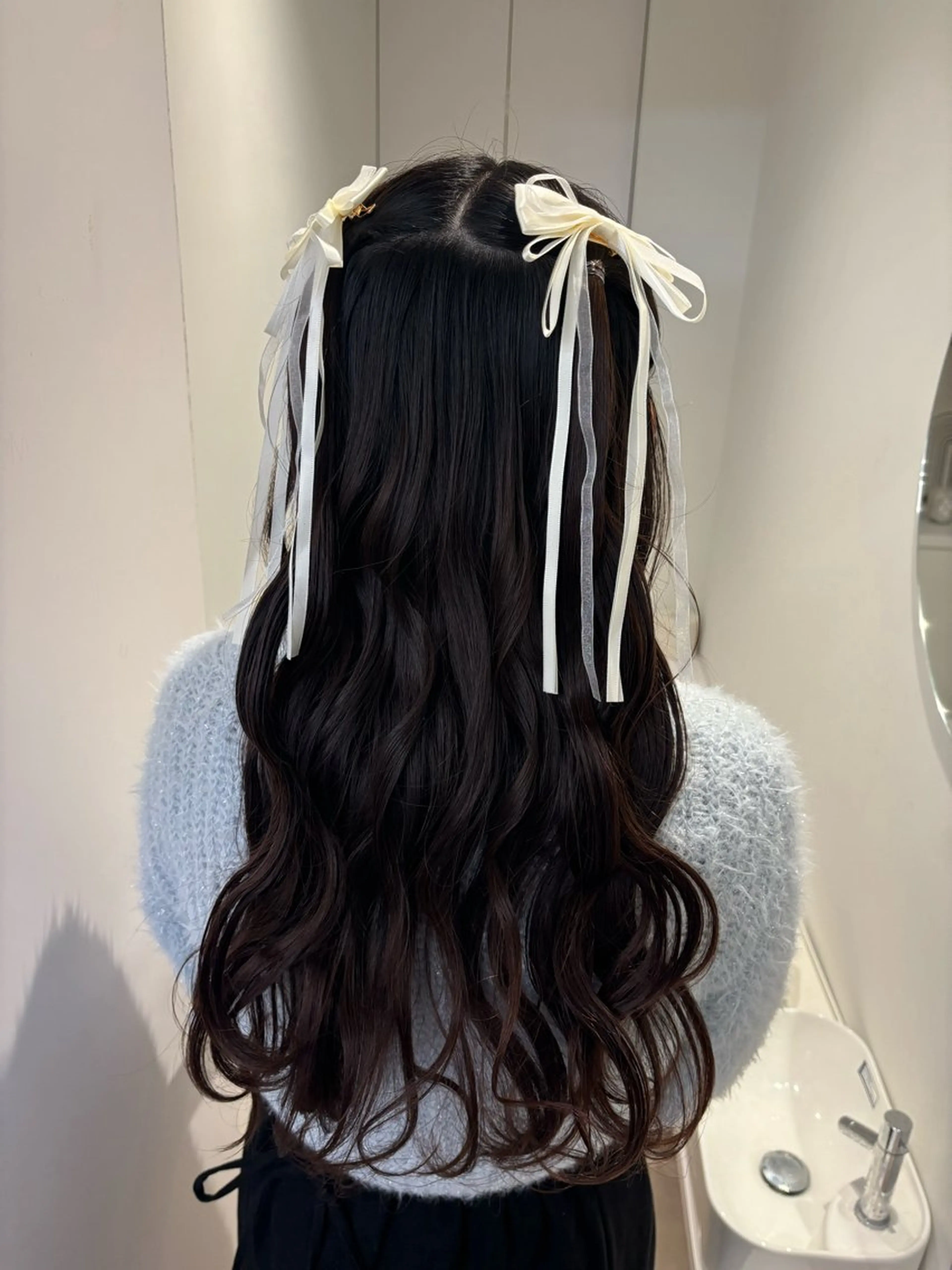 ロング ヘアセット リン🔔ボブ cut ベージュカラー🤎のヘアスタイル