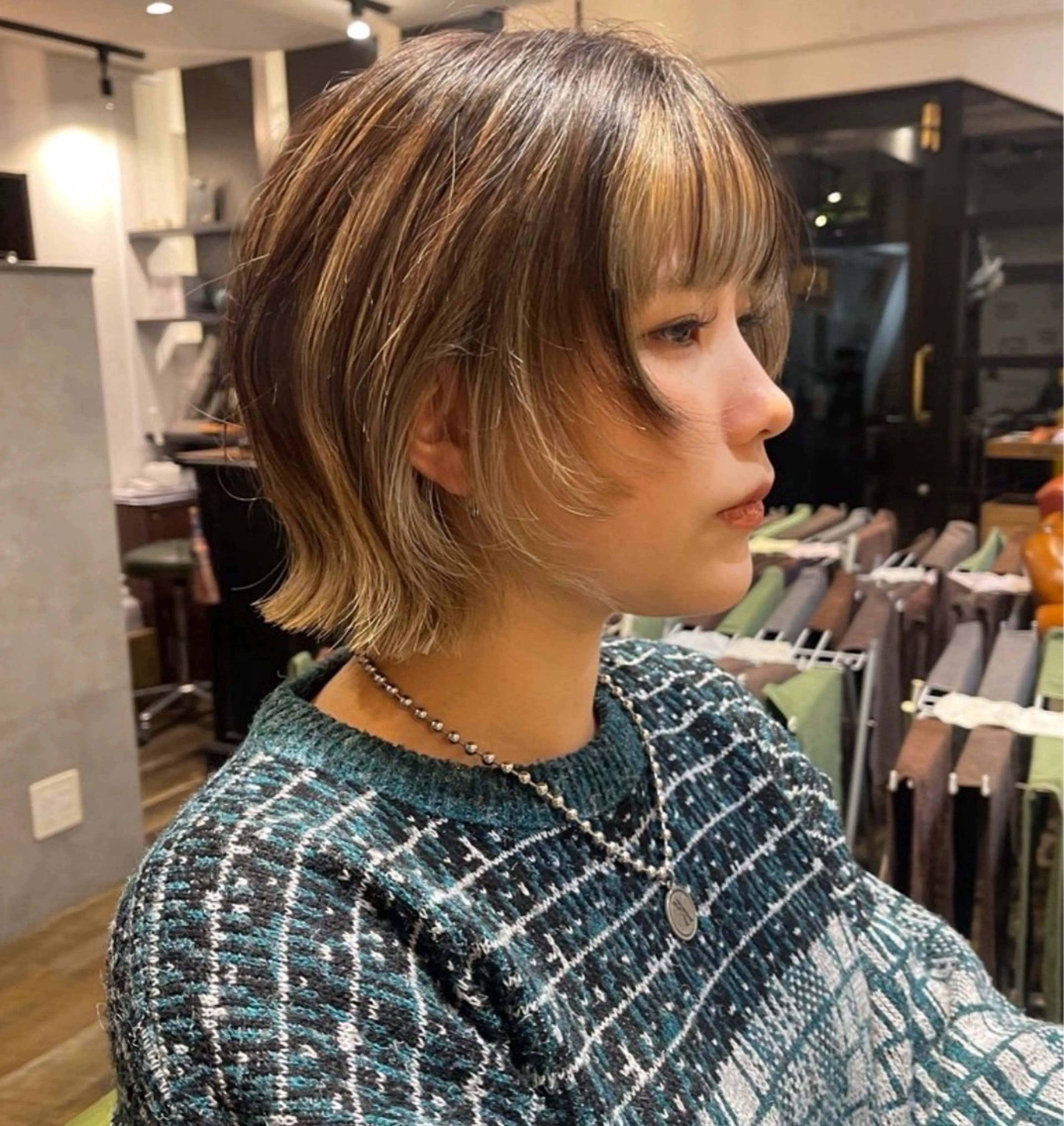 カラー 小松 美咲のヘアスタイル