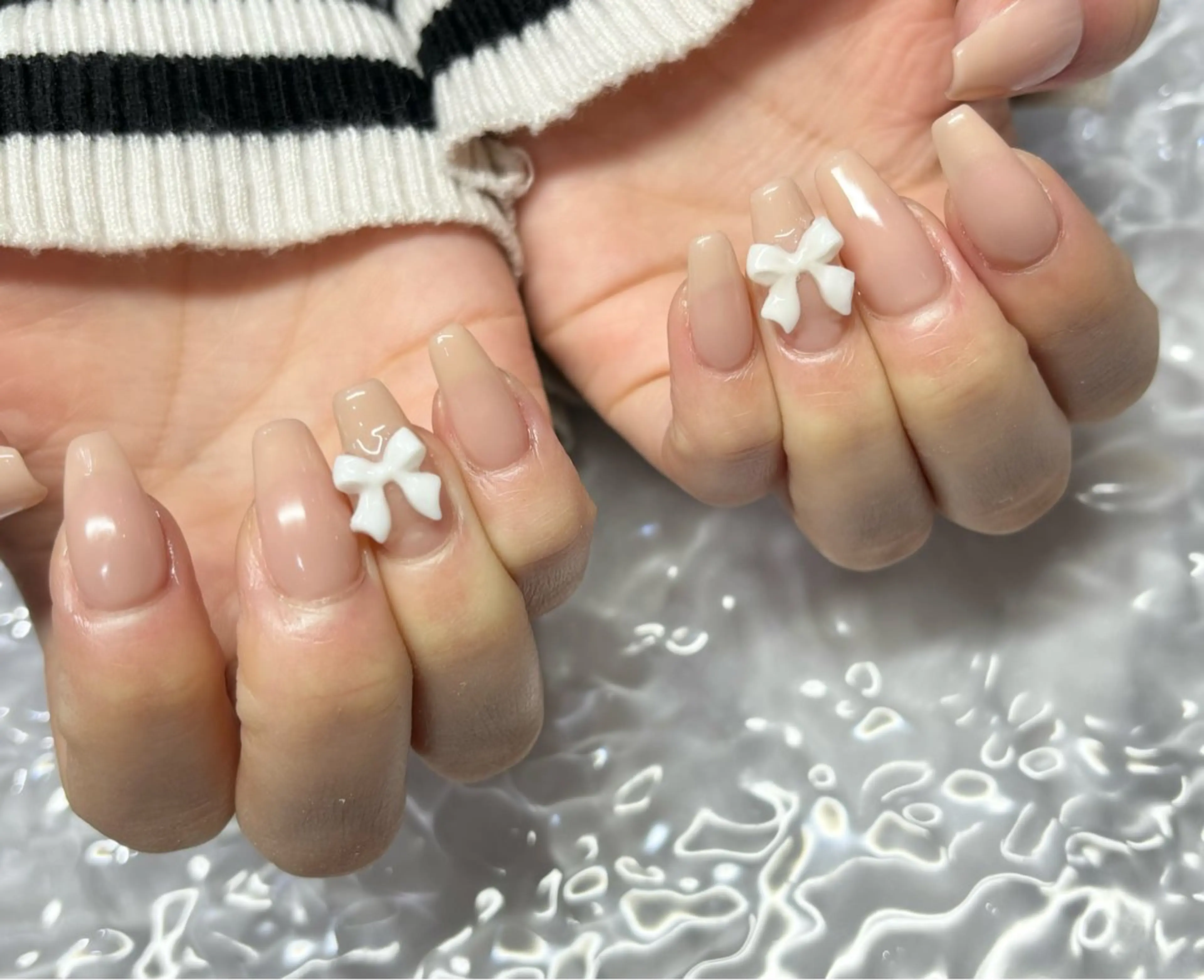 ネイル ワンカラーネイル リボン ハンドネイル N.design mineのネイルデザイン