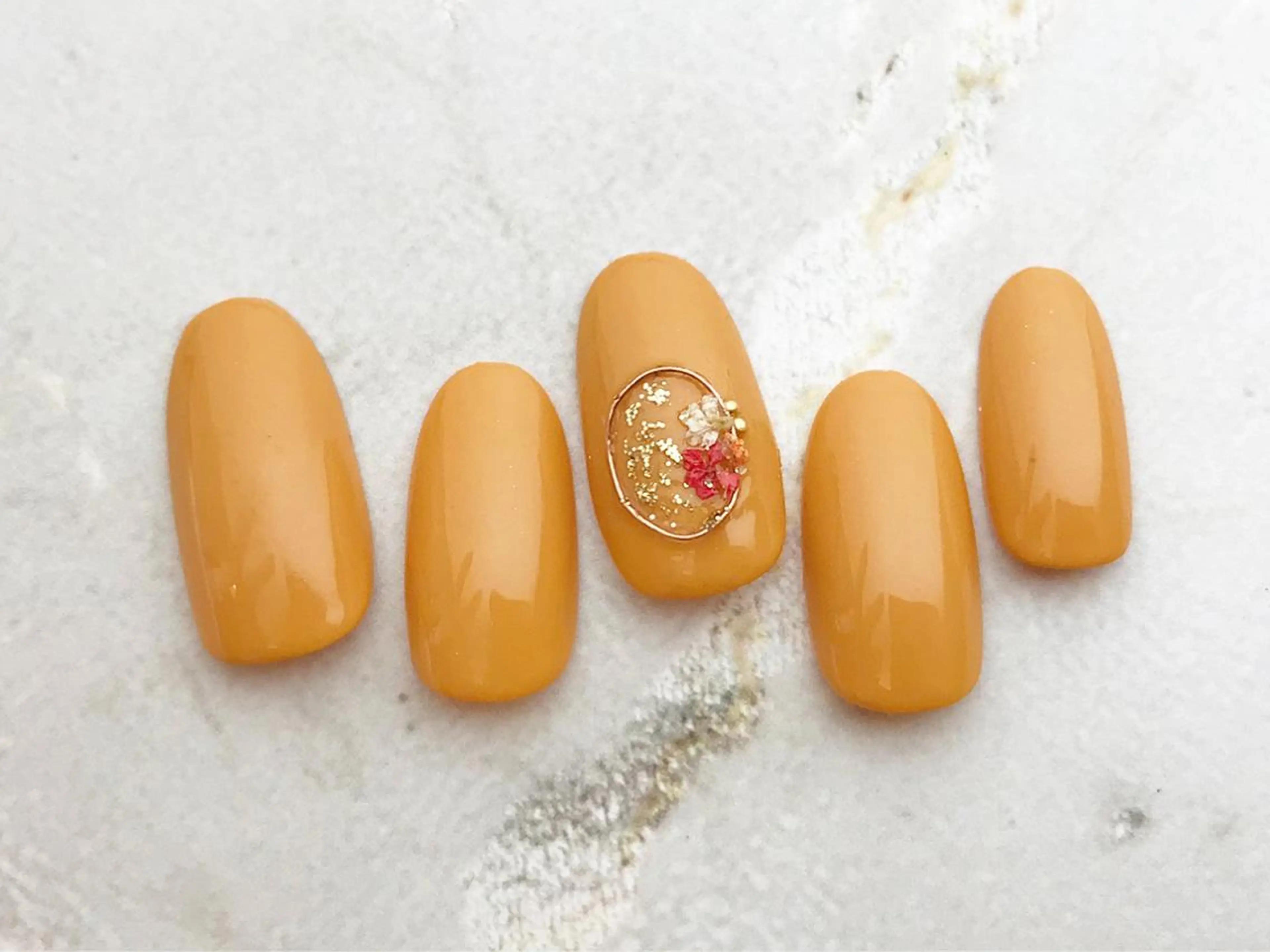 ネイル リセ有楽町店 ネイリストのネイルデザイン