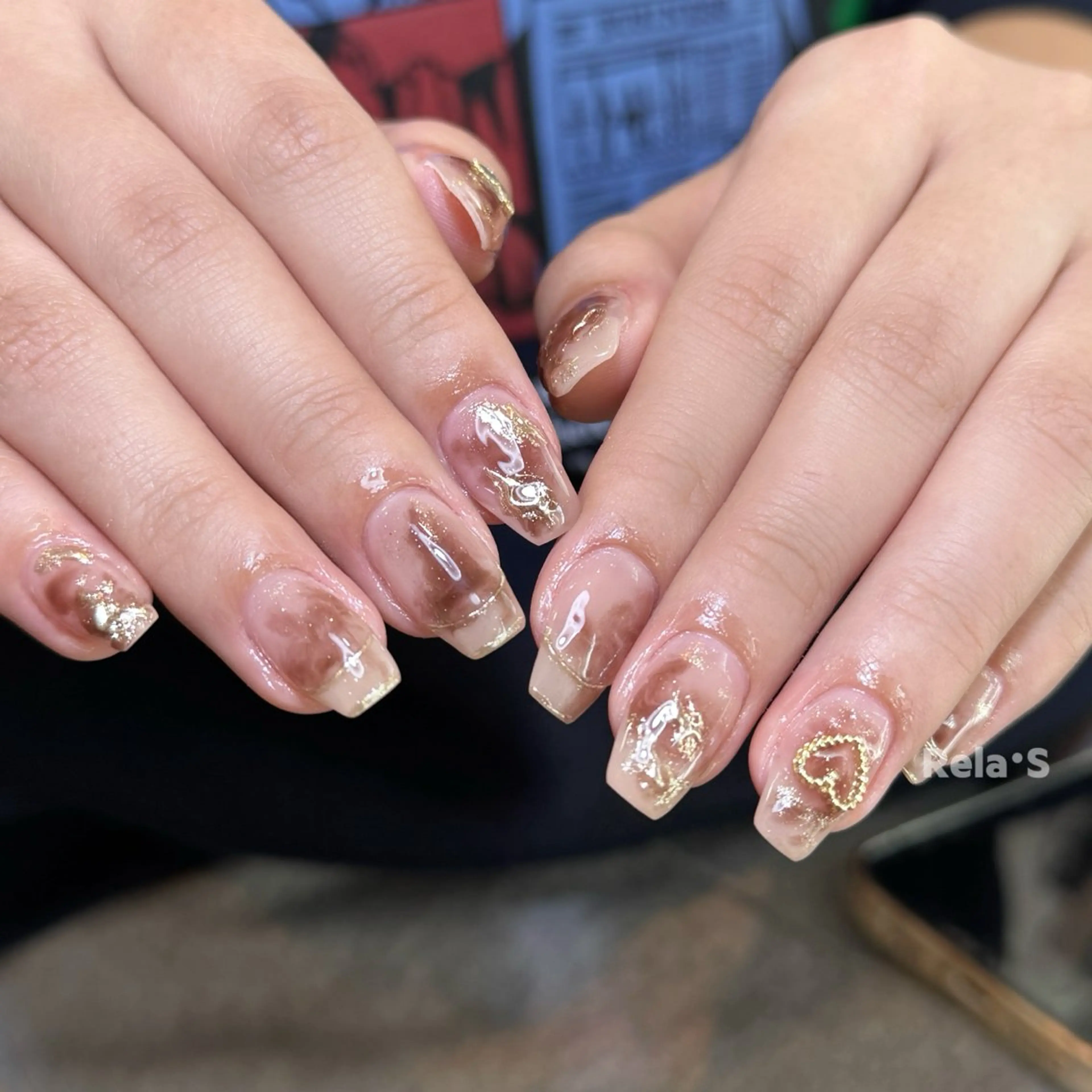 ネイル オーロラネイル 長さ出し フレンチネイル ジェルネイル ガラスフレンチ ハンドネイル Rela・S NAILのネイルデザイン