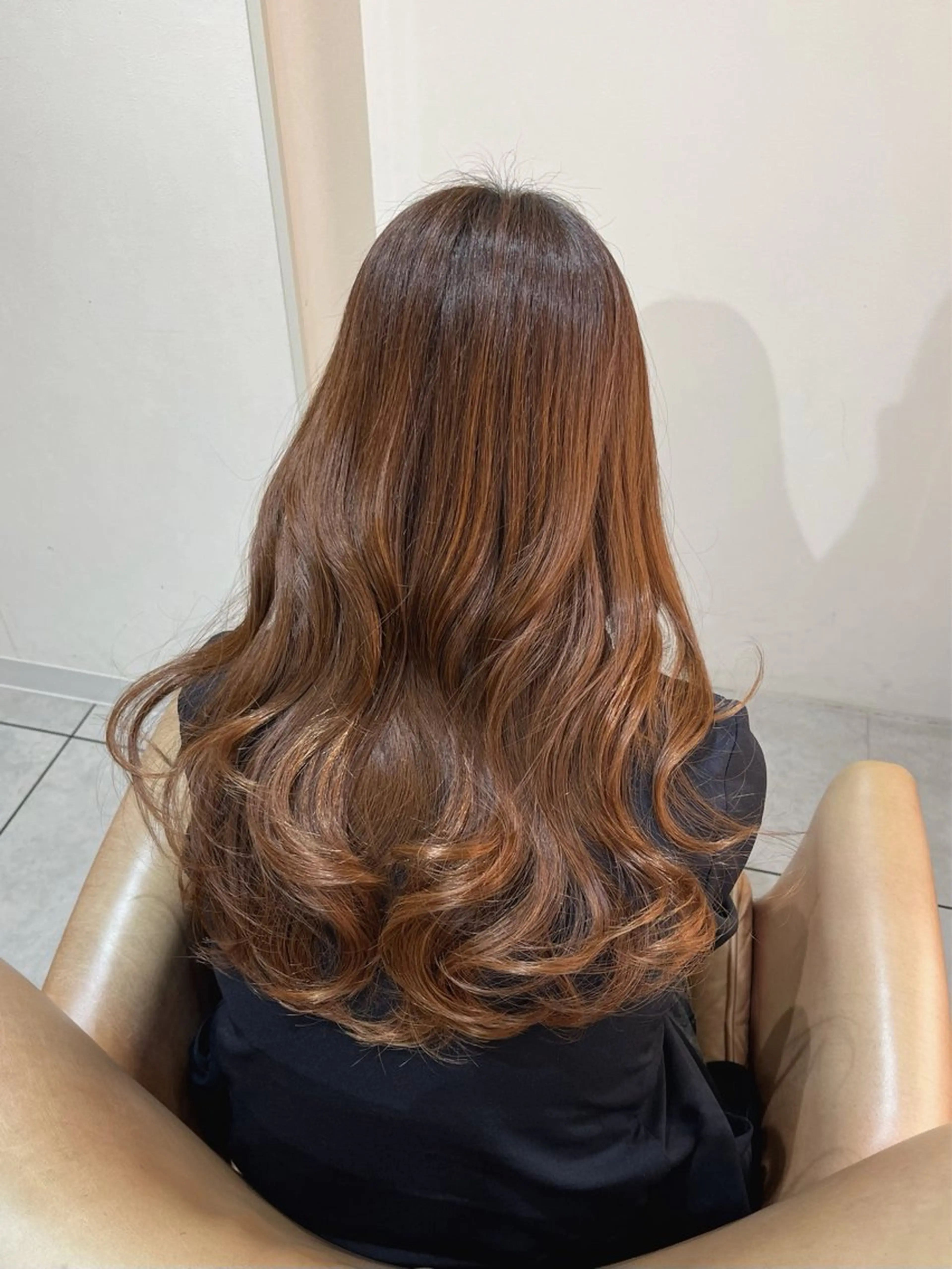 ロング くびれヘア 韓国風ヘア AFLOAT pd+ KOBE所属・日置 はる菜のヘアスタイル