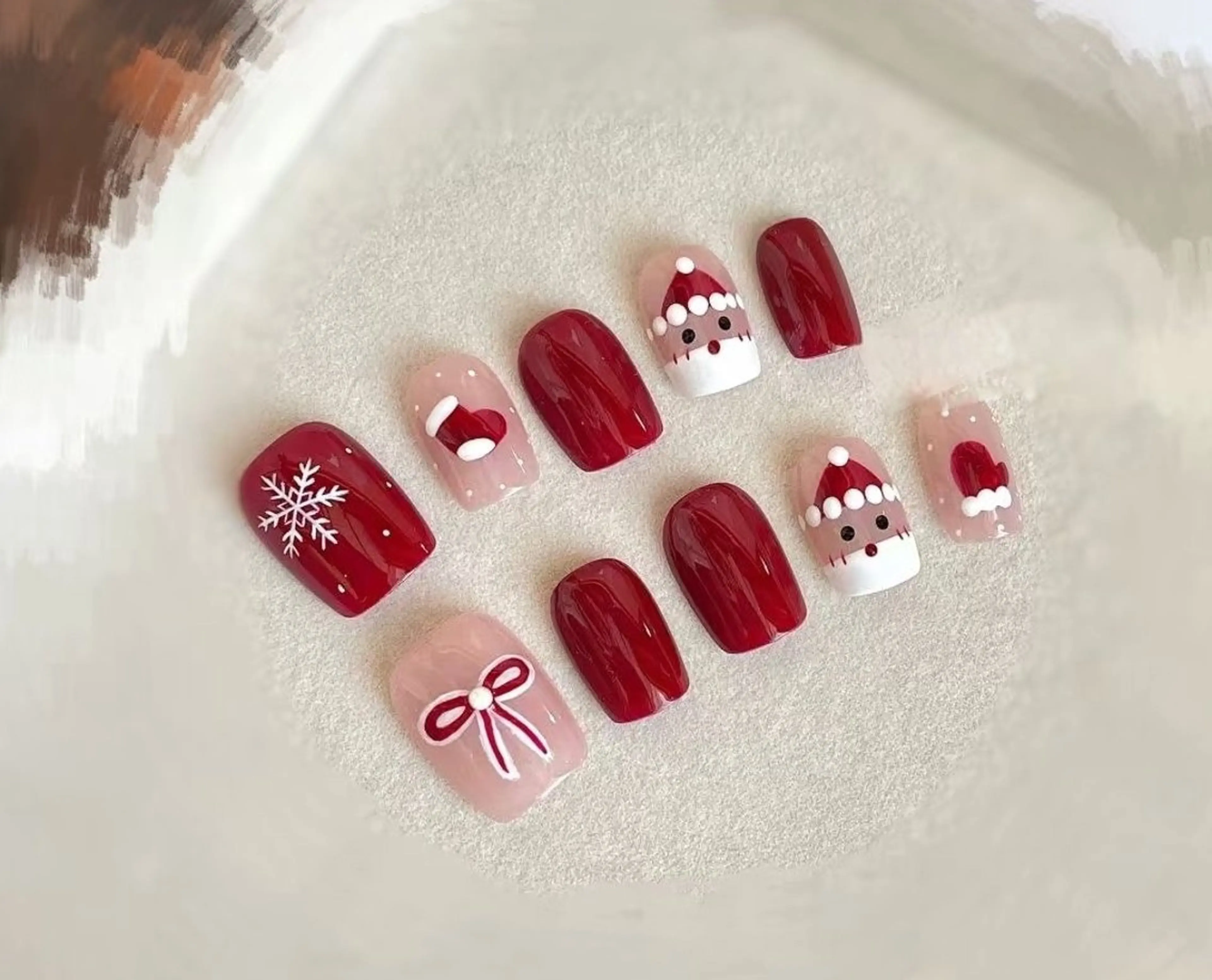 ネイル アートネイル 赤色 リボン 冬ネイル クリスマス MIYUKI Nail所属・MIYUKI  美桜のネイルデザイン