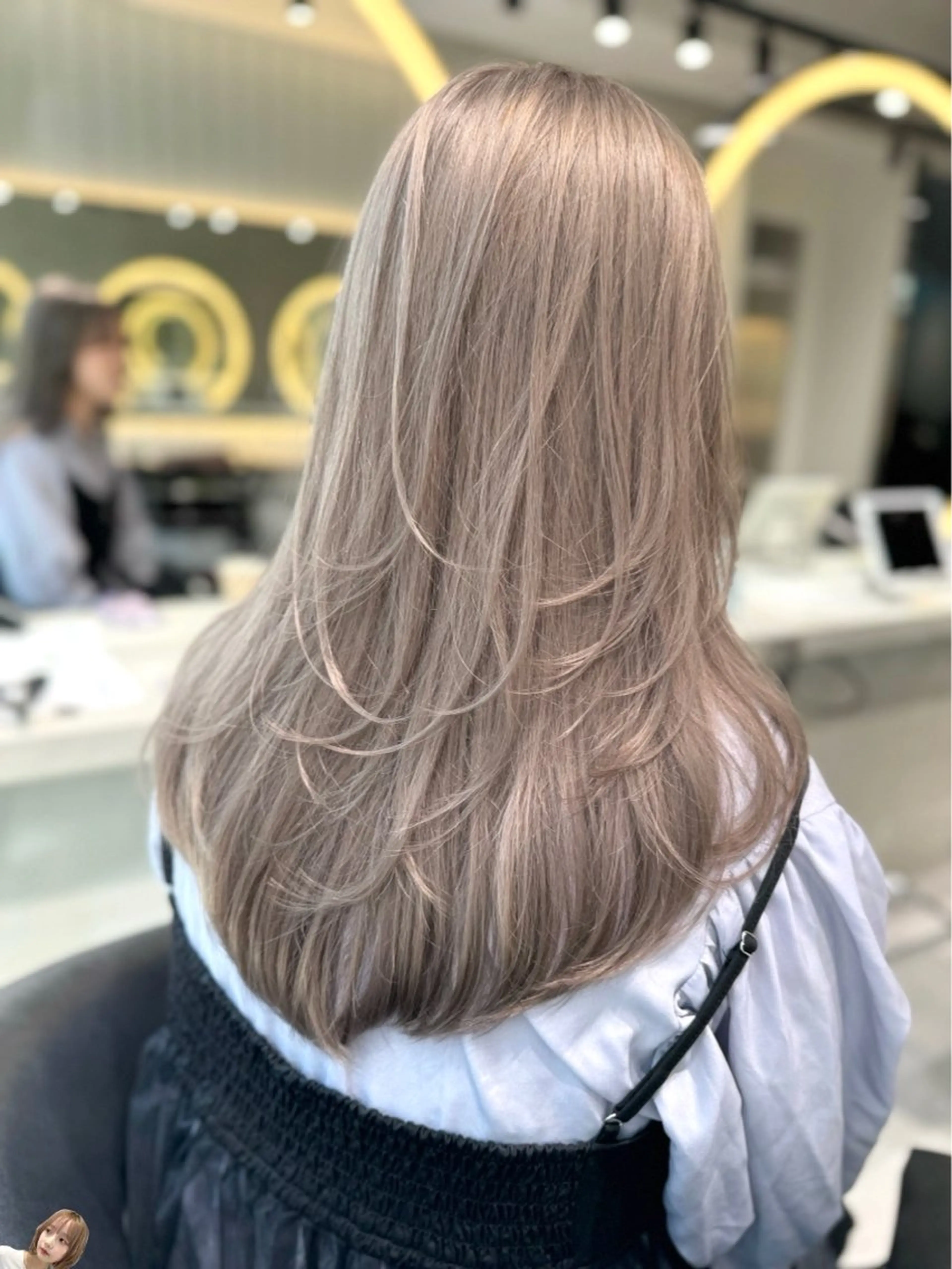 セミロング ヘアカラー トリートメント ハルナ/ハイトーン‎ /lond uluのヘアスタイル