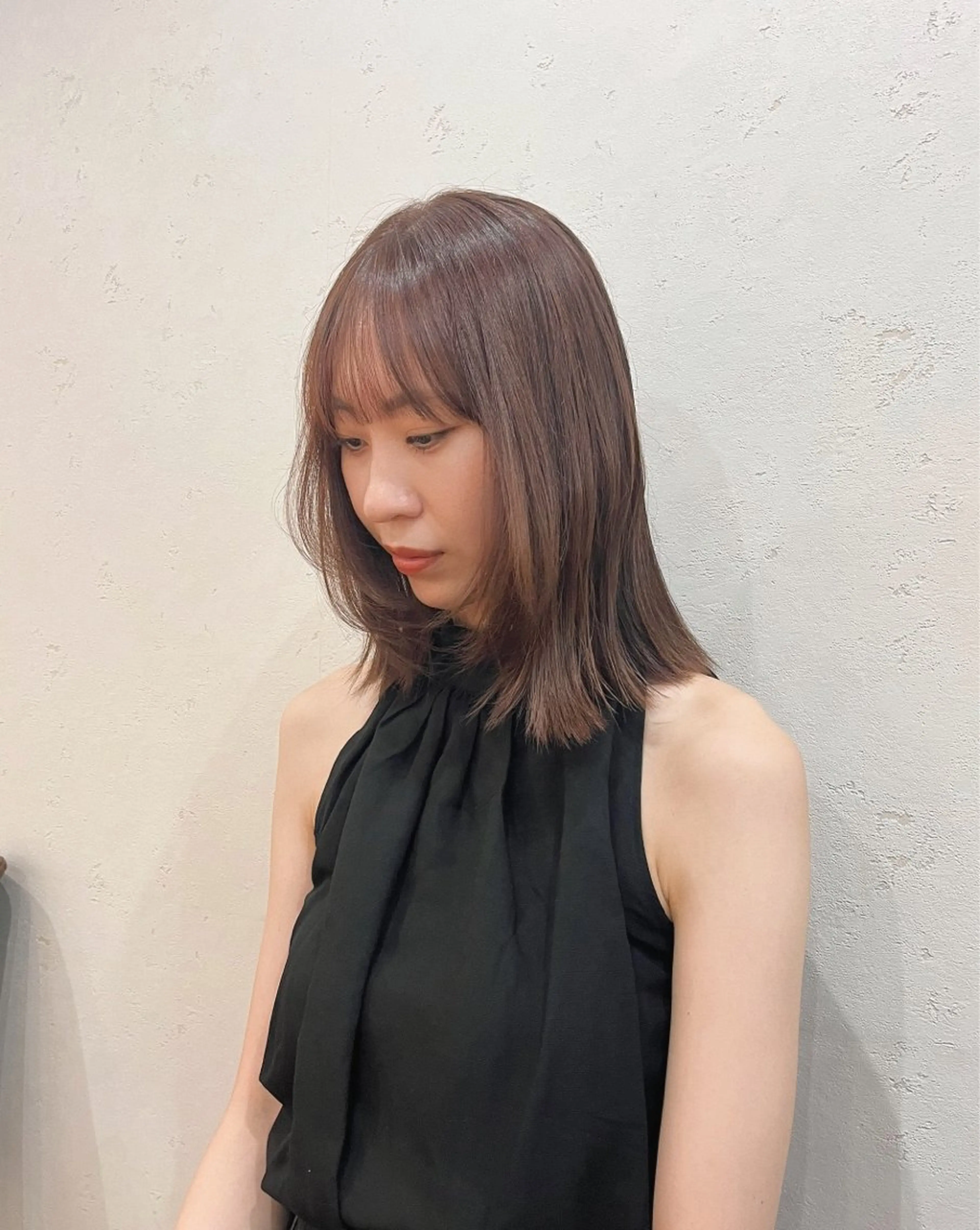 ミディアム 顔周りカット レイヤーカット カット ヘアカラー トリートメント 義本 風佳のヘアスタイル