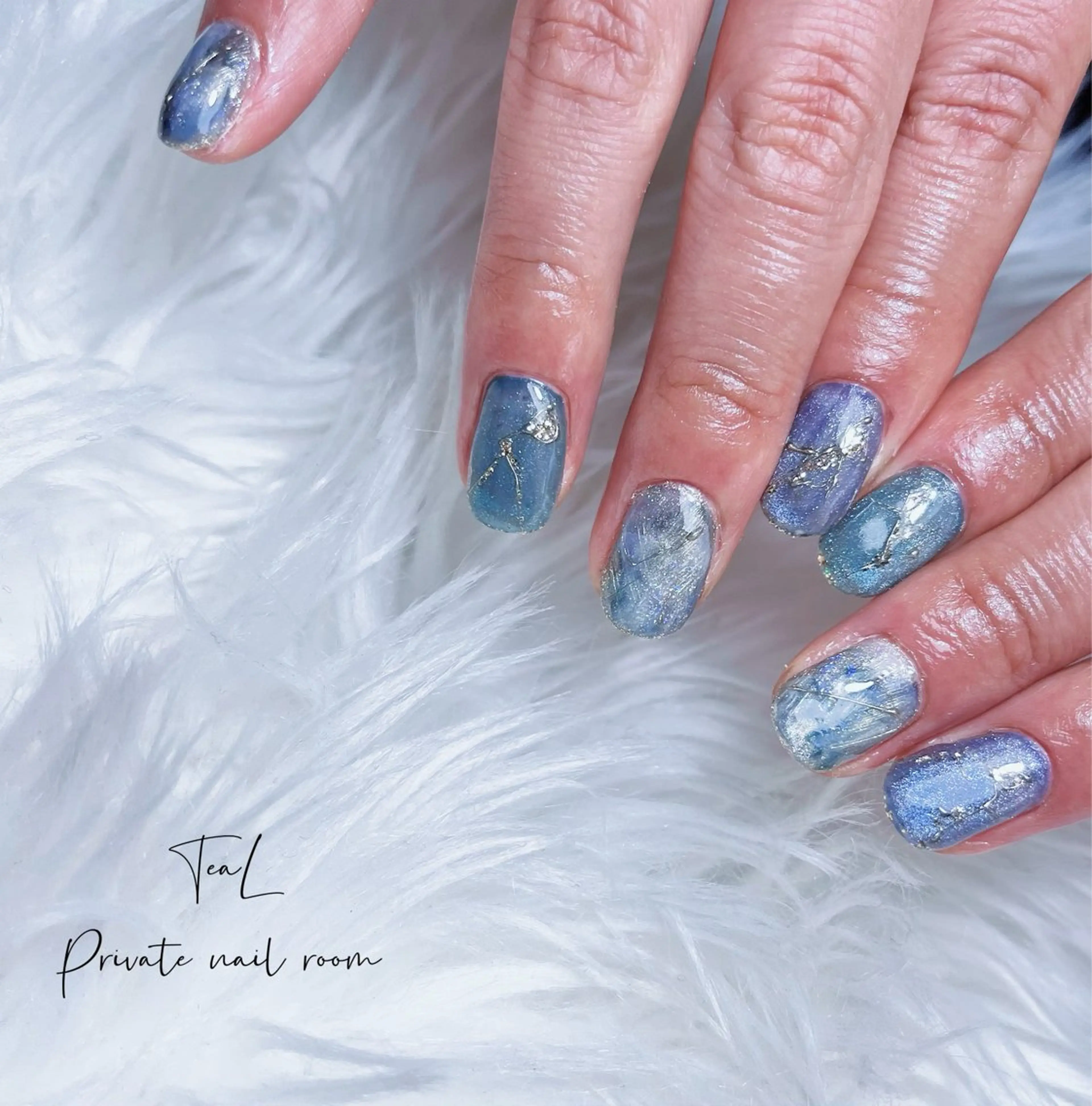 ネイル ブルー ニュアンスネイル ショートネイル ハンドネイル TeaL nailのネイルデザイン