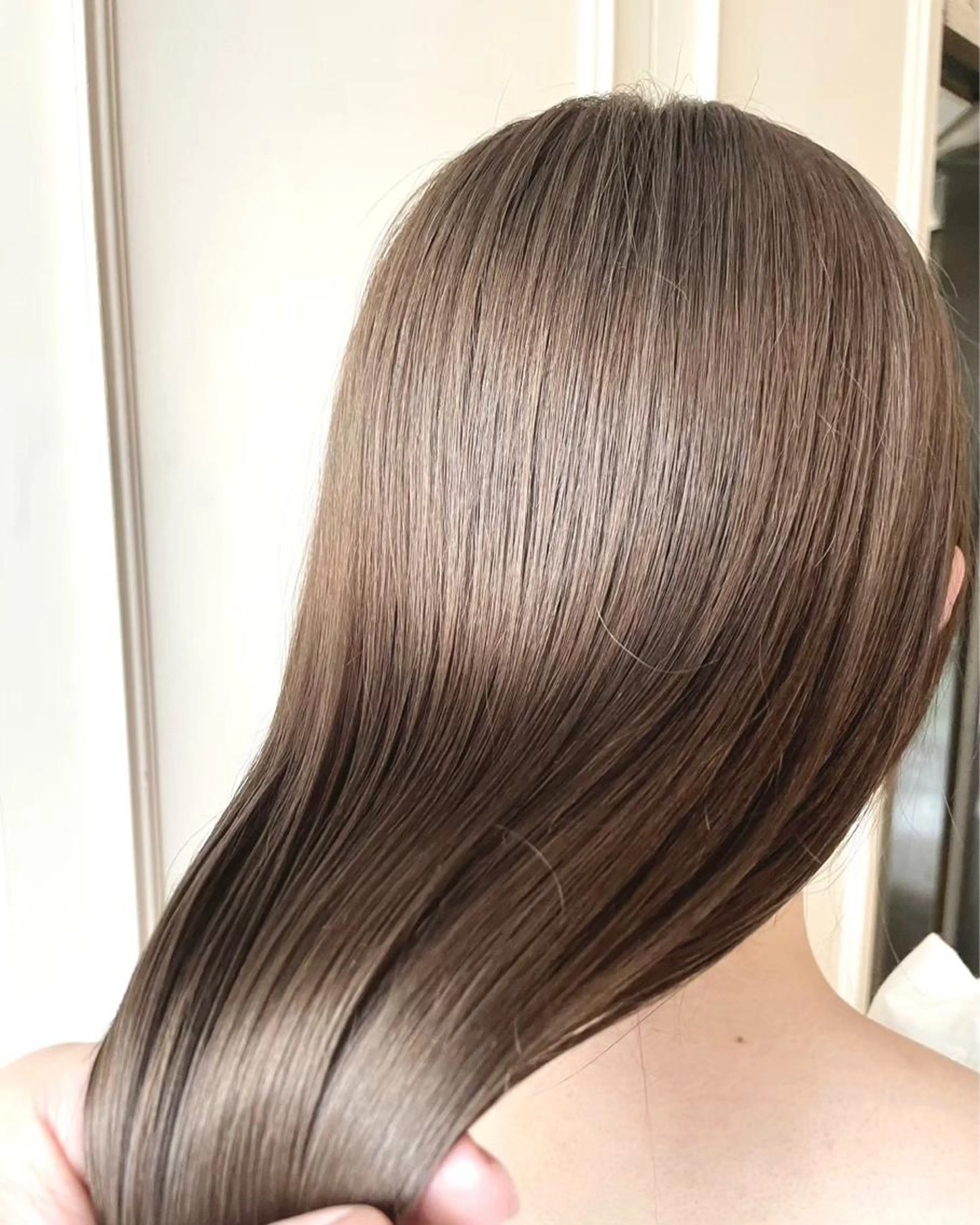 【✨低ダメージで明るく✨️】ブリーチ無しWカラー＋シルクトリートメント🤎🤍の写真