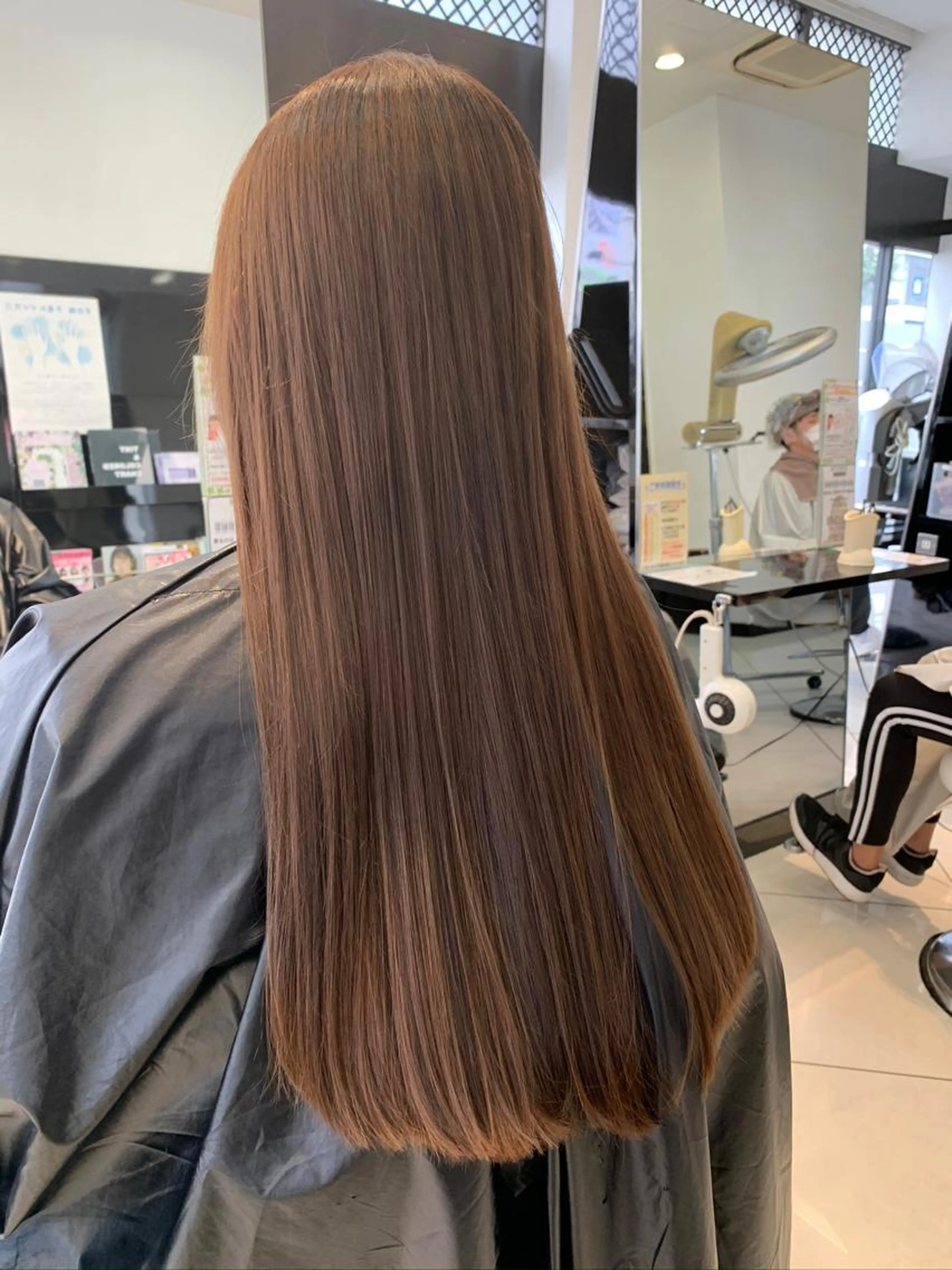 【人気No. 1メニュー】カット＋艶カラー＋トリートメント　再来の方＋¥2000の写真