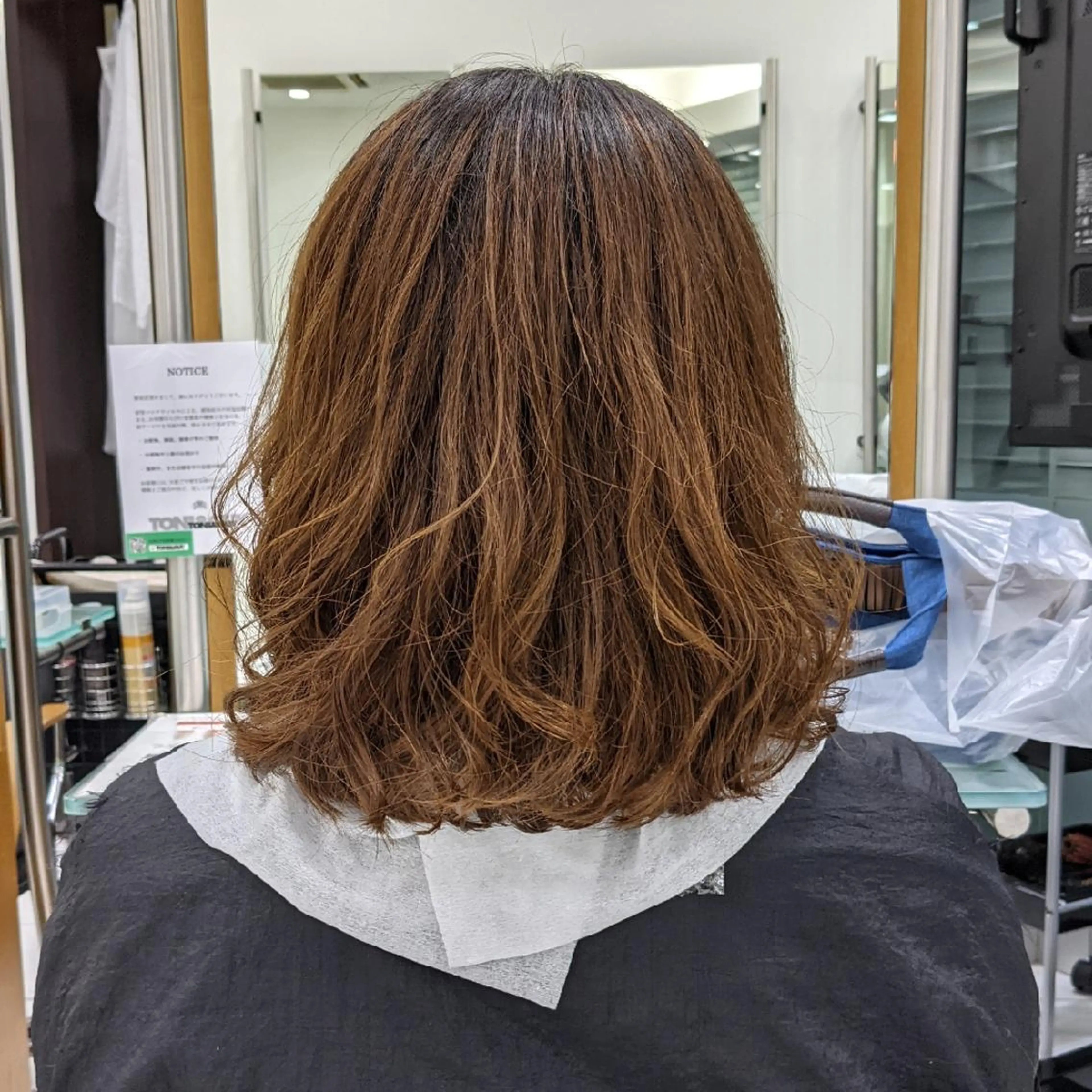 ミディアム TONI&GUY所属・Otsuka Satsukiのヘアスタイル