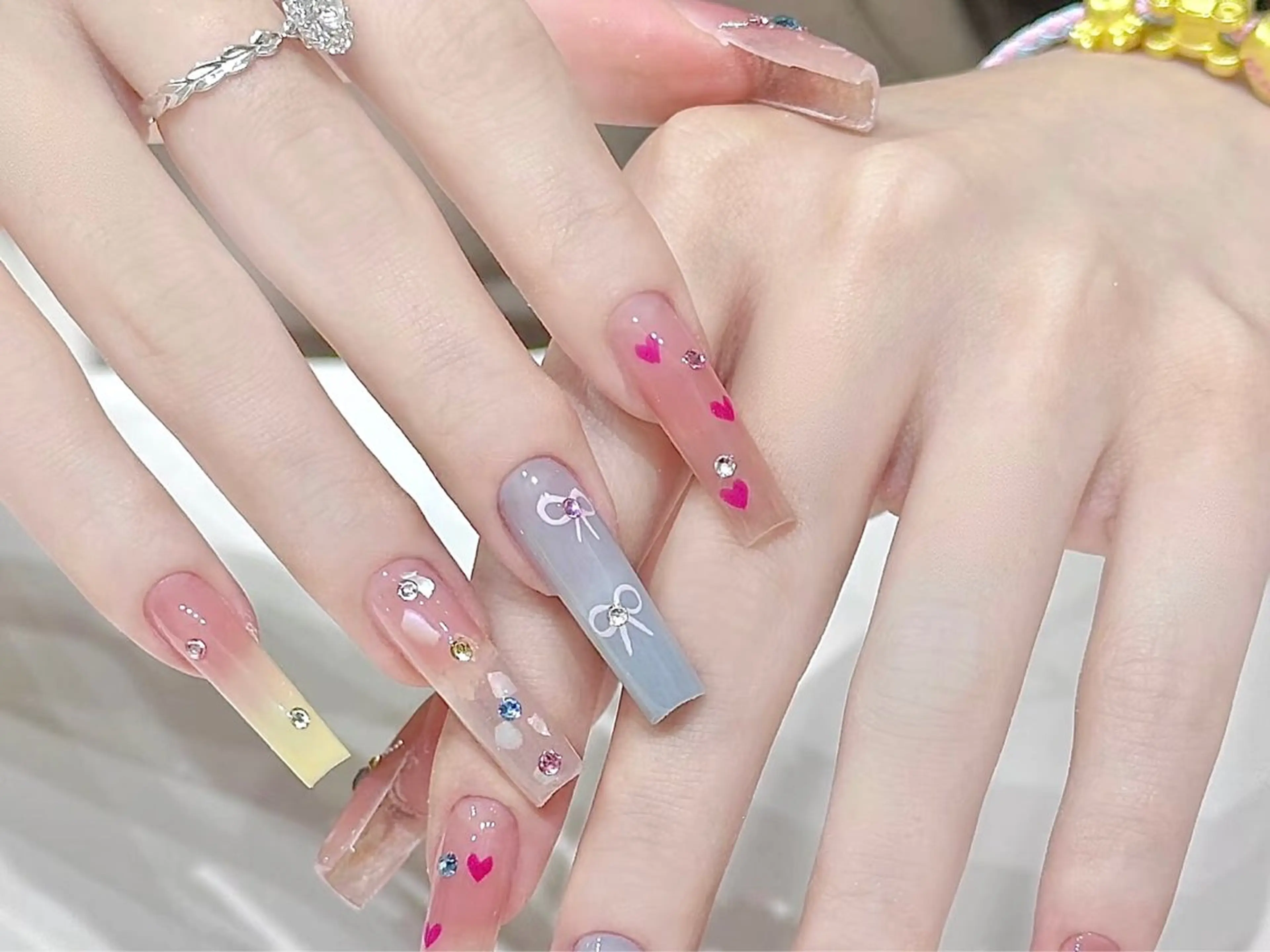 ネイル ハンドネイル ハンドケア DarkHoney 池袋店のネイルデザイン