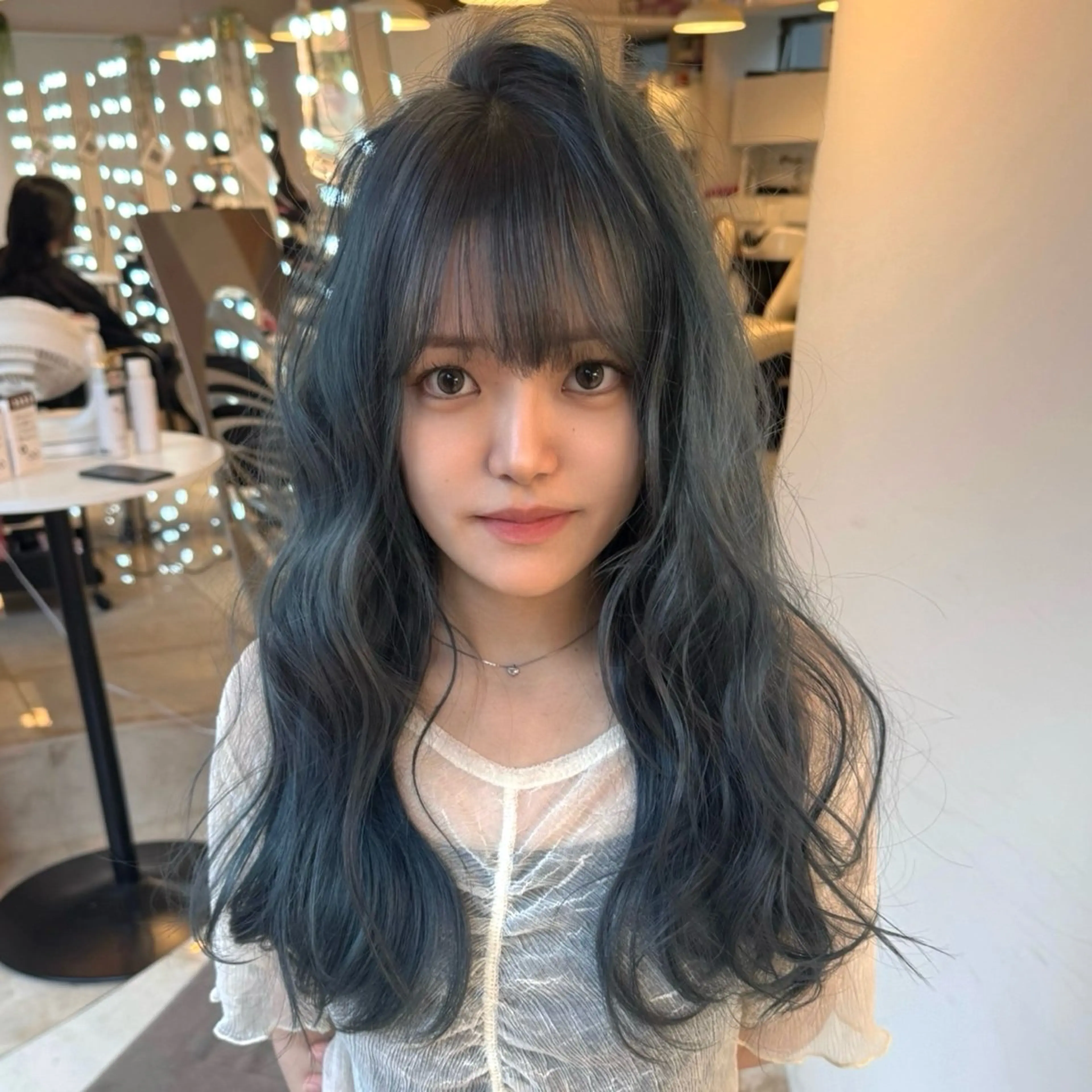 セミロング SHIN レイヤー‪‪カットのヘアスタイル