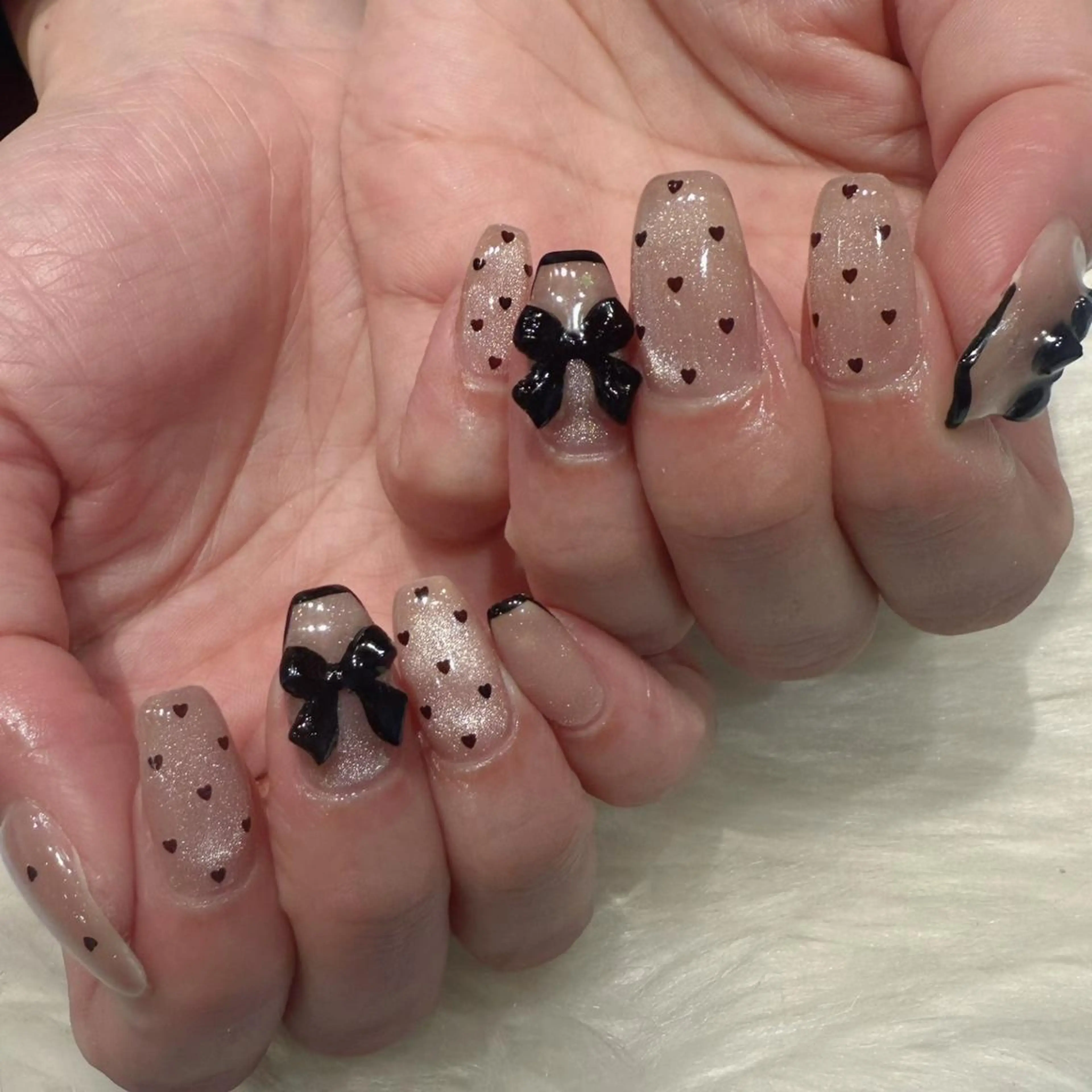 ネイル ドット ハート リボン ハンドネイル Kanai Harukaのネイルデザイン