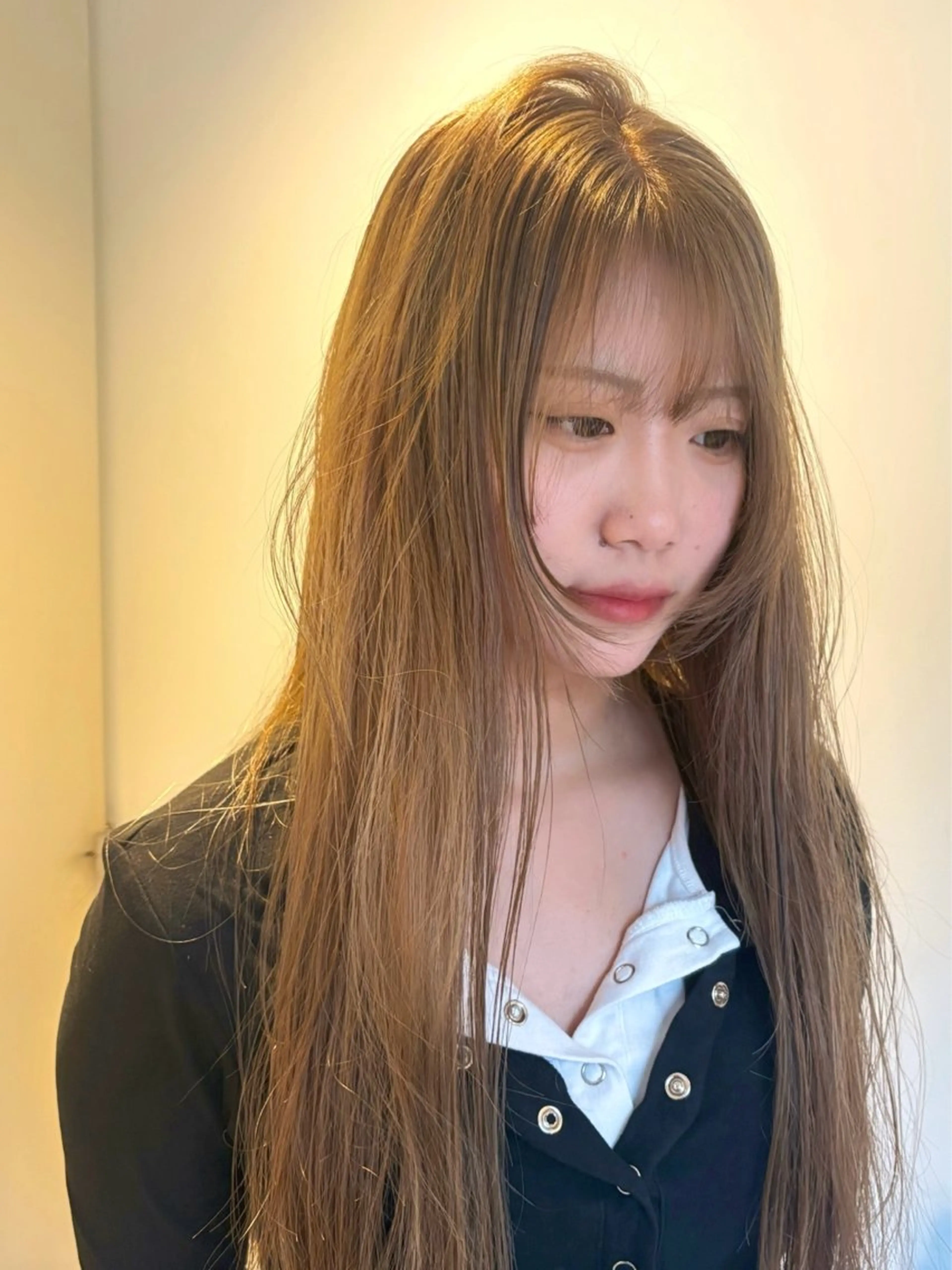 ロング カラー ベージュカラー ミルクティーベージュ ヘアカラー ユナ/ダブルカラー ベージュ ボブカットのヘアスタイル