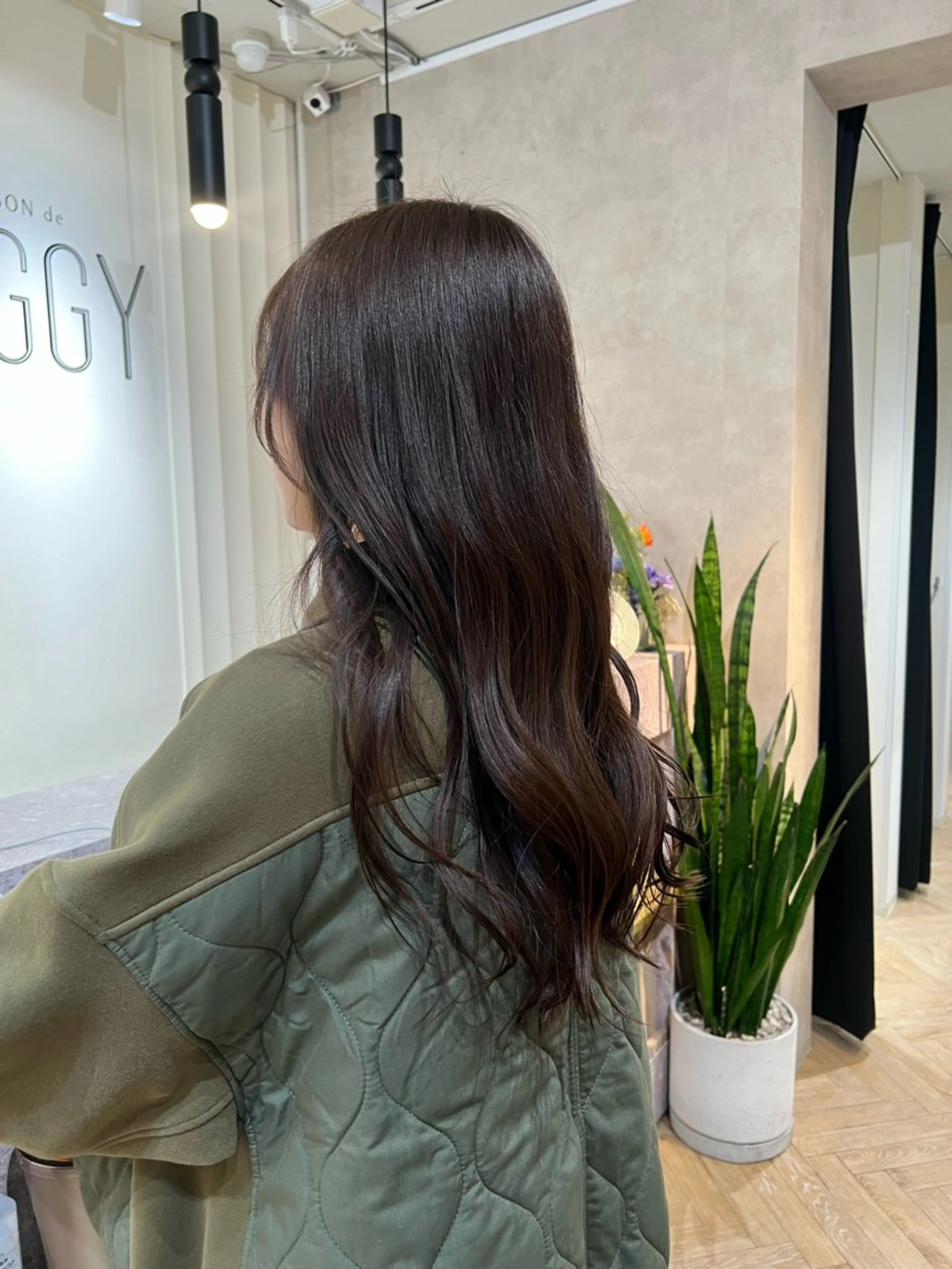 ロング カラー 茂木 未海のヘアスタイル