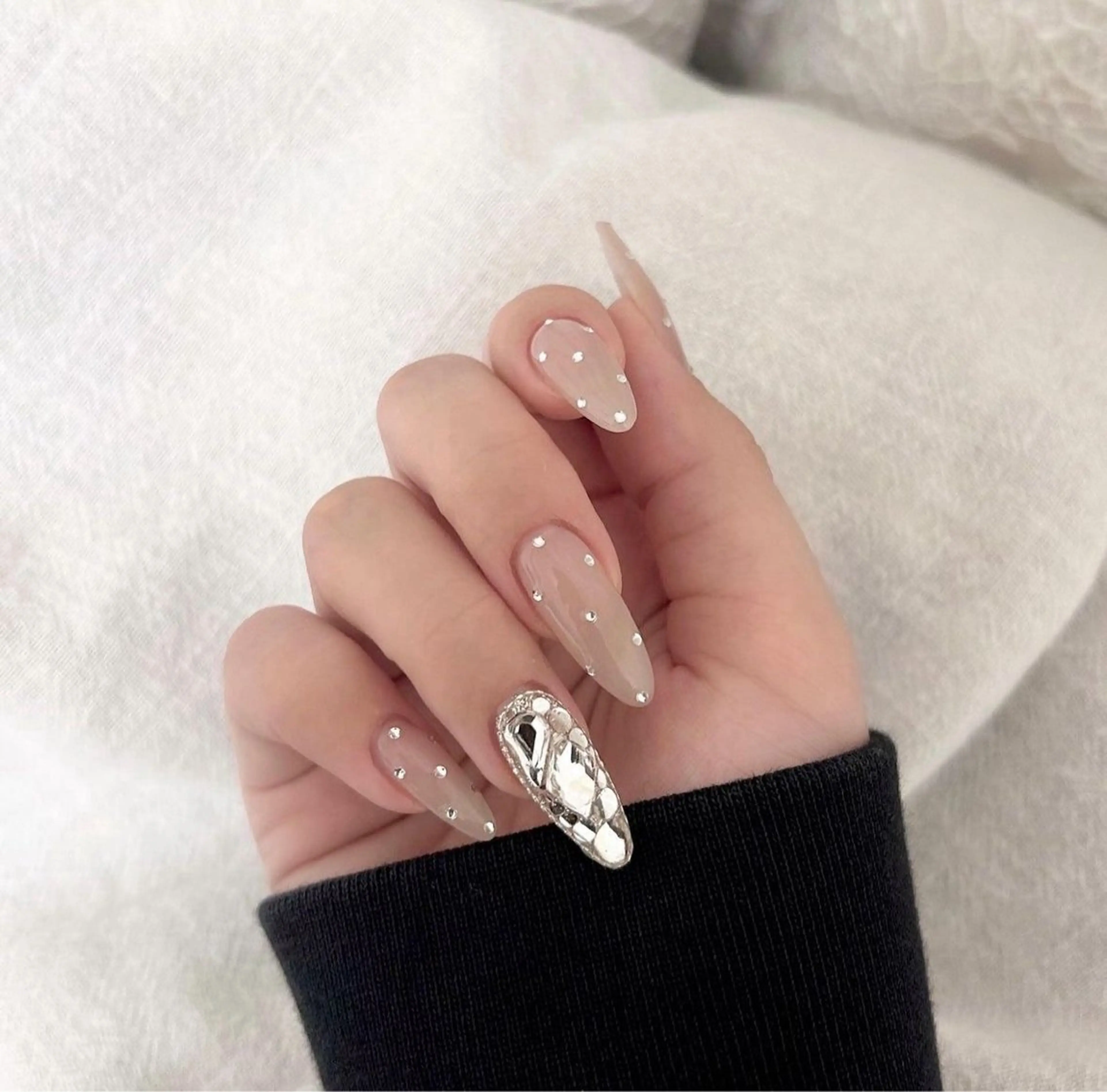 ネイル チークネイル ドット フレンチネイル グラデーション ハート ハンドネイル ハンドケア Nihonthy Nail 新宿所属・Nihonthy Nail 新宿のネイルデザイン