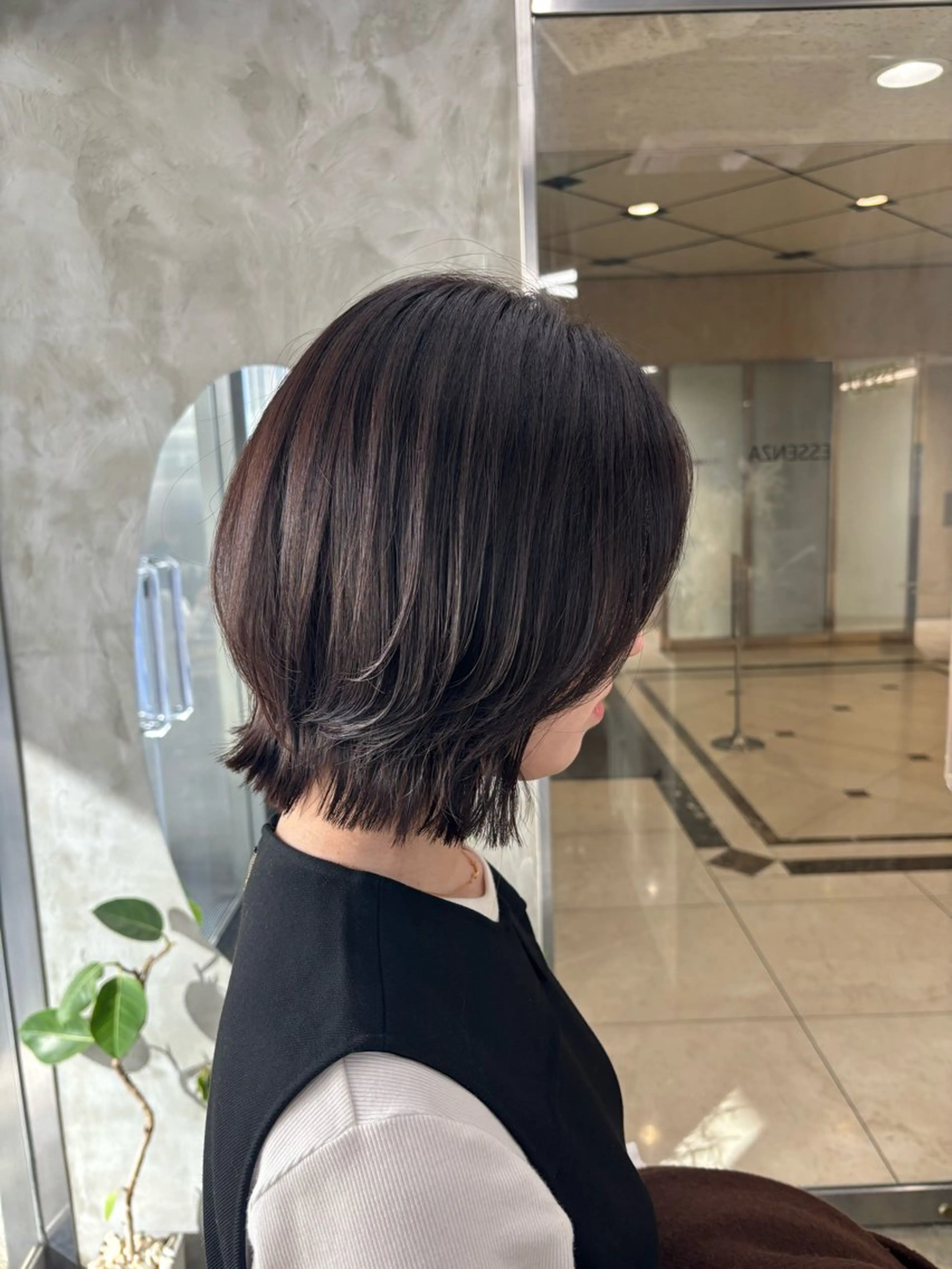 ミディアム ボブレイヤー ボブ レイヤーカット 外ハネヘア 古賀/レイヤーボブ /ハッシュカットのヘアスタイル