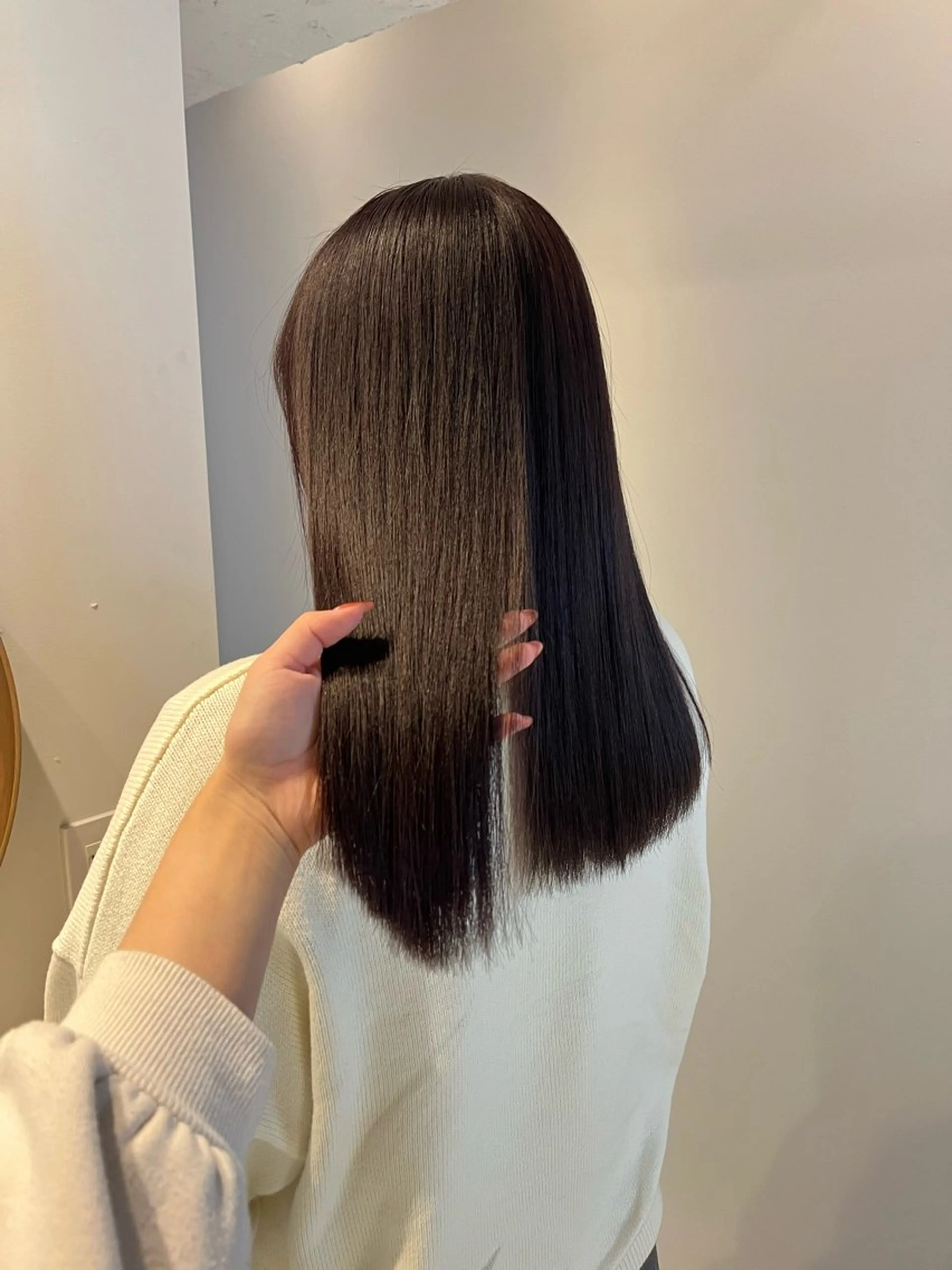 セミロング ALLYS 渋谷店所属・最高級の艶のある カラーmei🎨のヘアスタイル