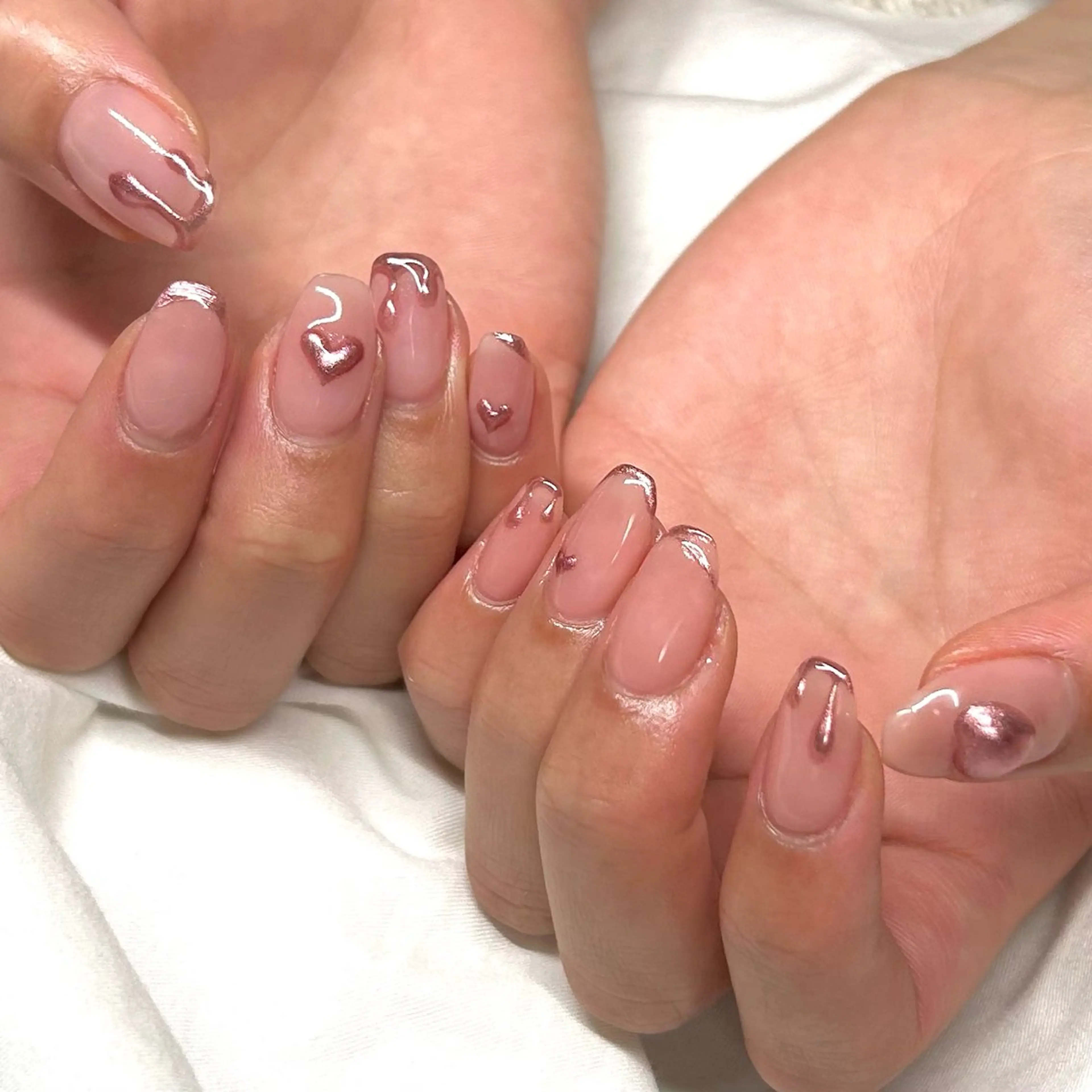 ネイル ミラーネイル ピンク バレンタイン shine'an fuka🌿🫧のネイルデザイン