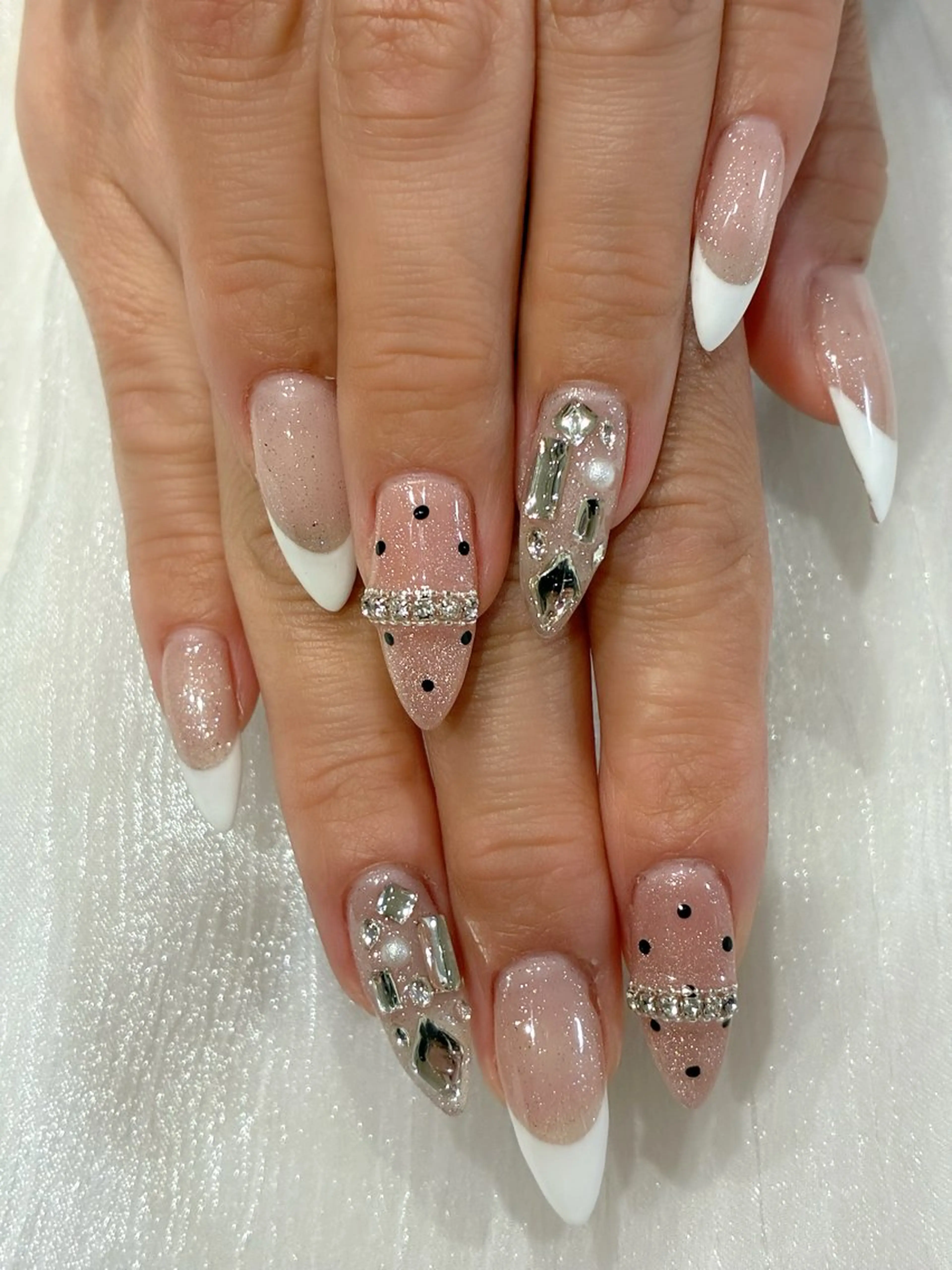 ネイル ハンドネイル Lilith Yumiのネイルデザイン