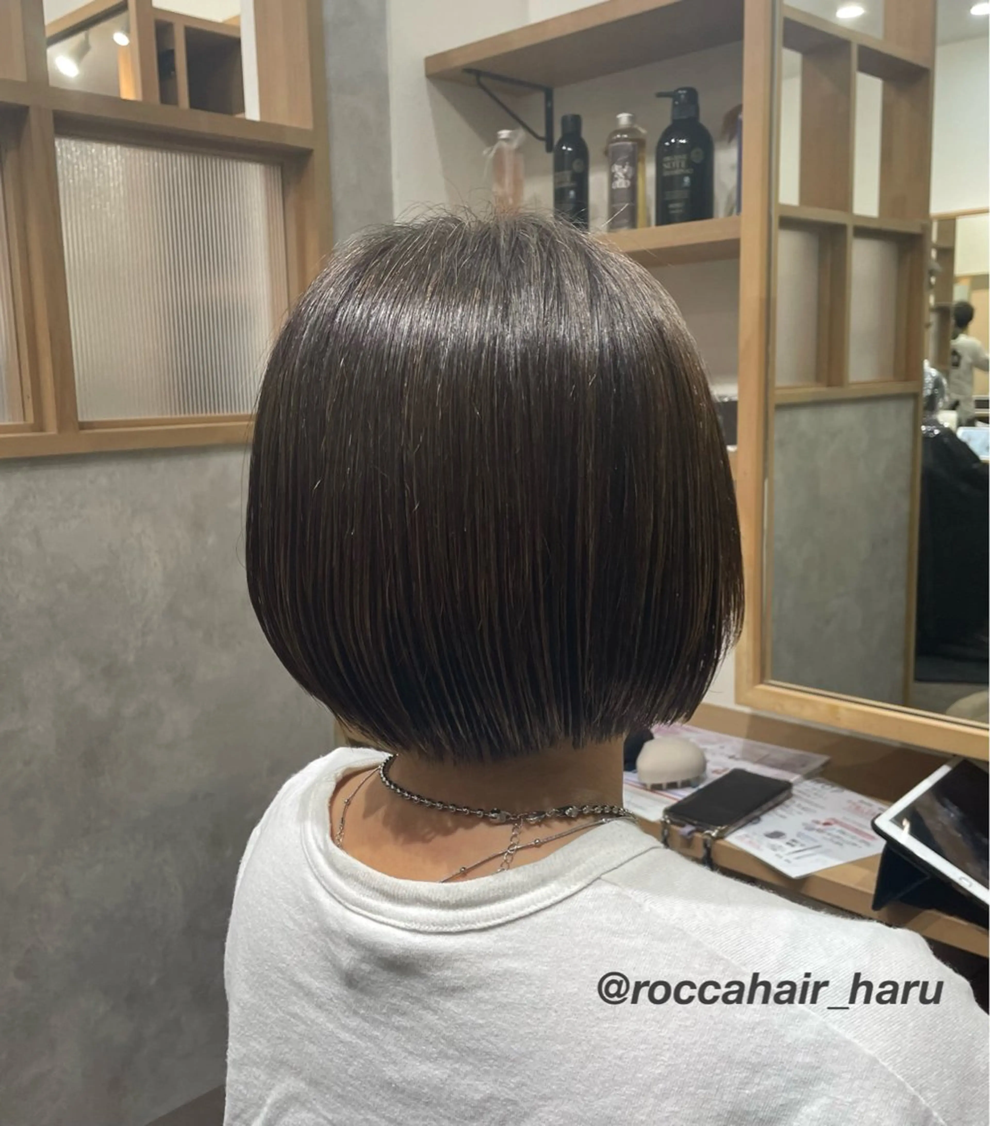 【グレイヘアNo.1】カット＋ヴィラロドラカラー＋oggiottoヘアエステ￥12000の写真