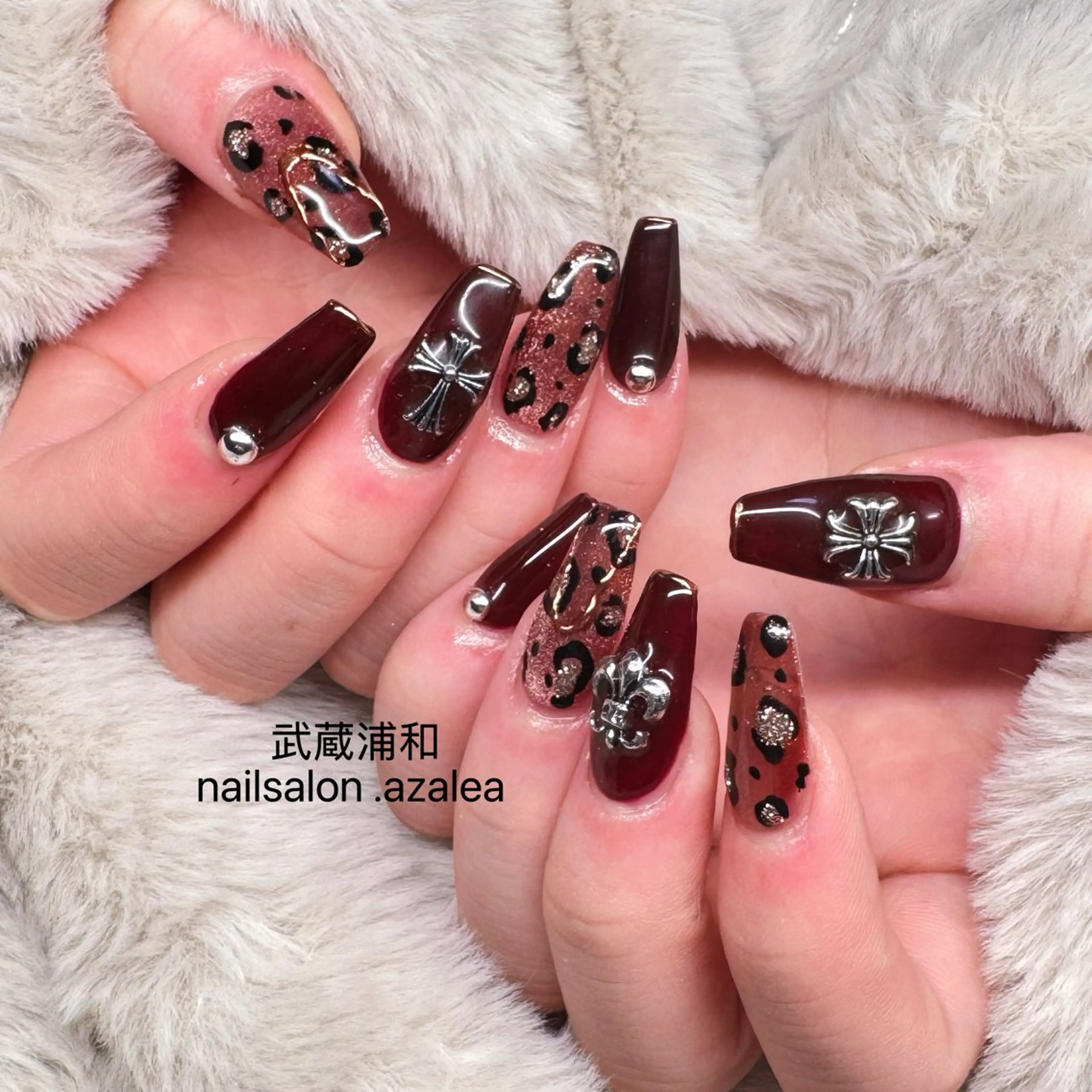 ネイル ハンドネイル R inのネイルデザイン