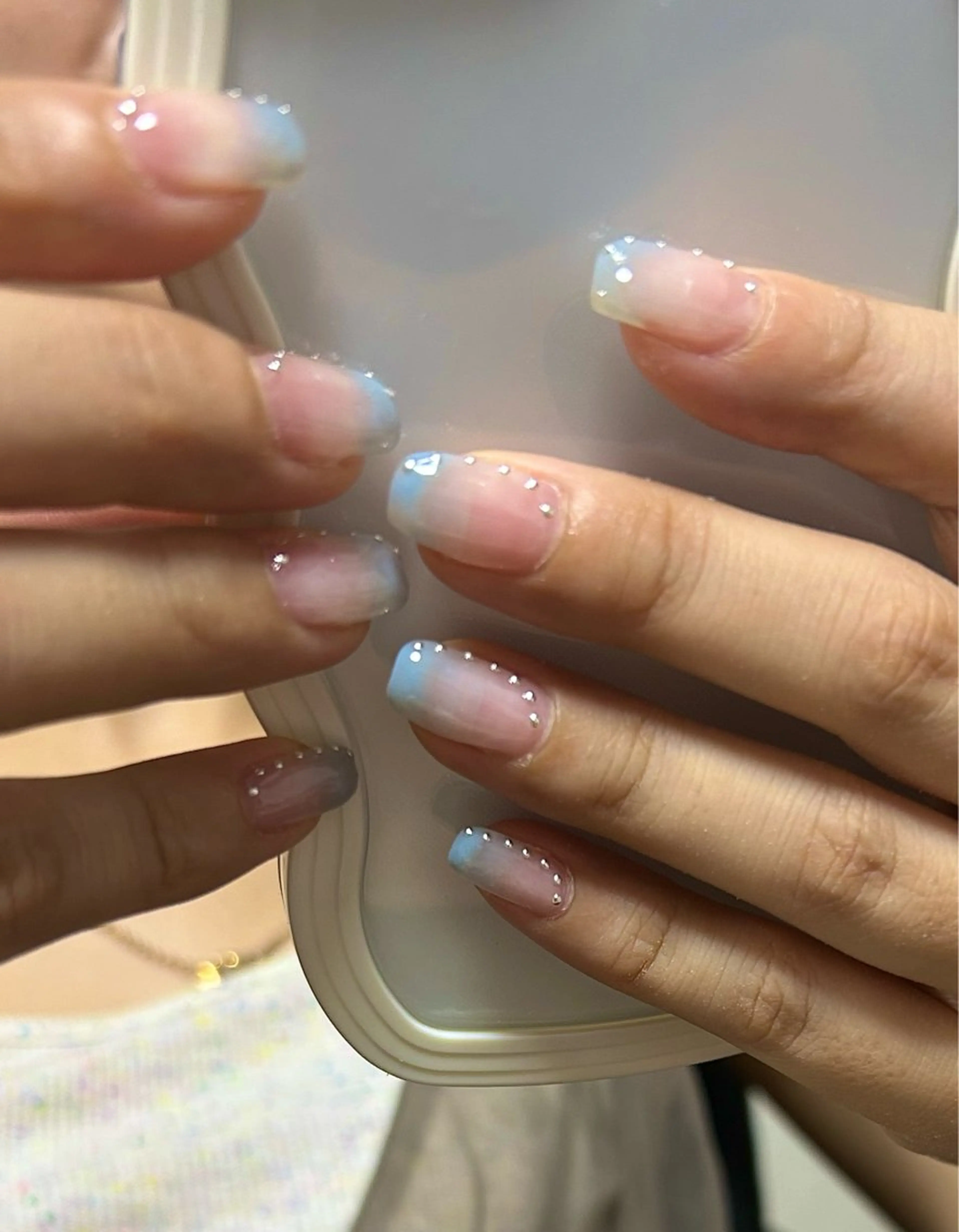 ネイル 持ち込み AYANI TOMOKOのネイルデザイン