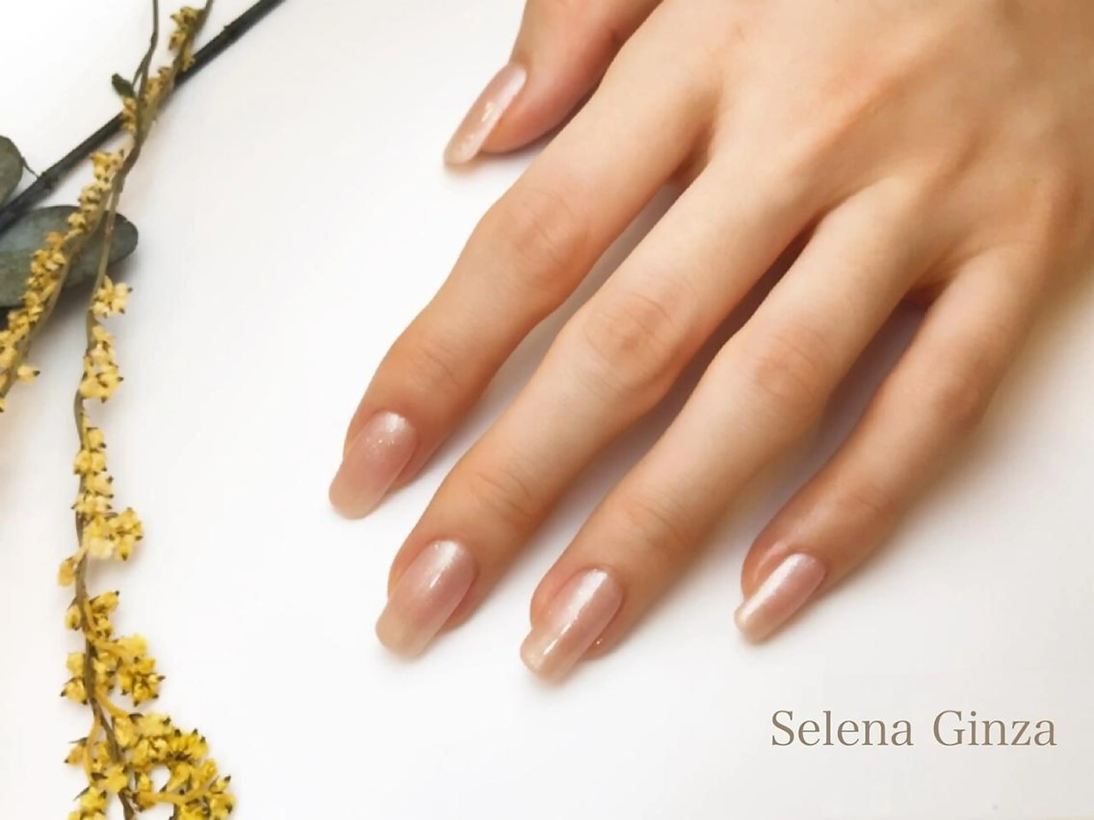 ハンドケアのみ✨お湯で柔らかくした甘皮を丁寧に処理💛ジェルをおやすみの方、ケアのみの方も大歓迎🌈の写真