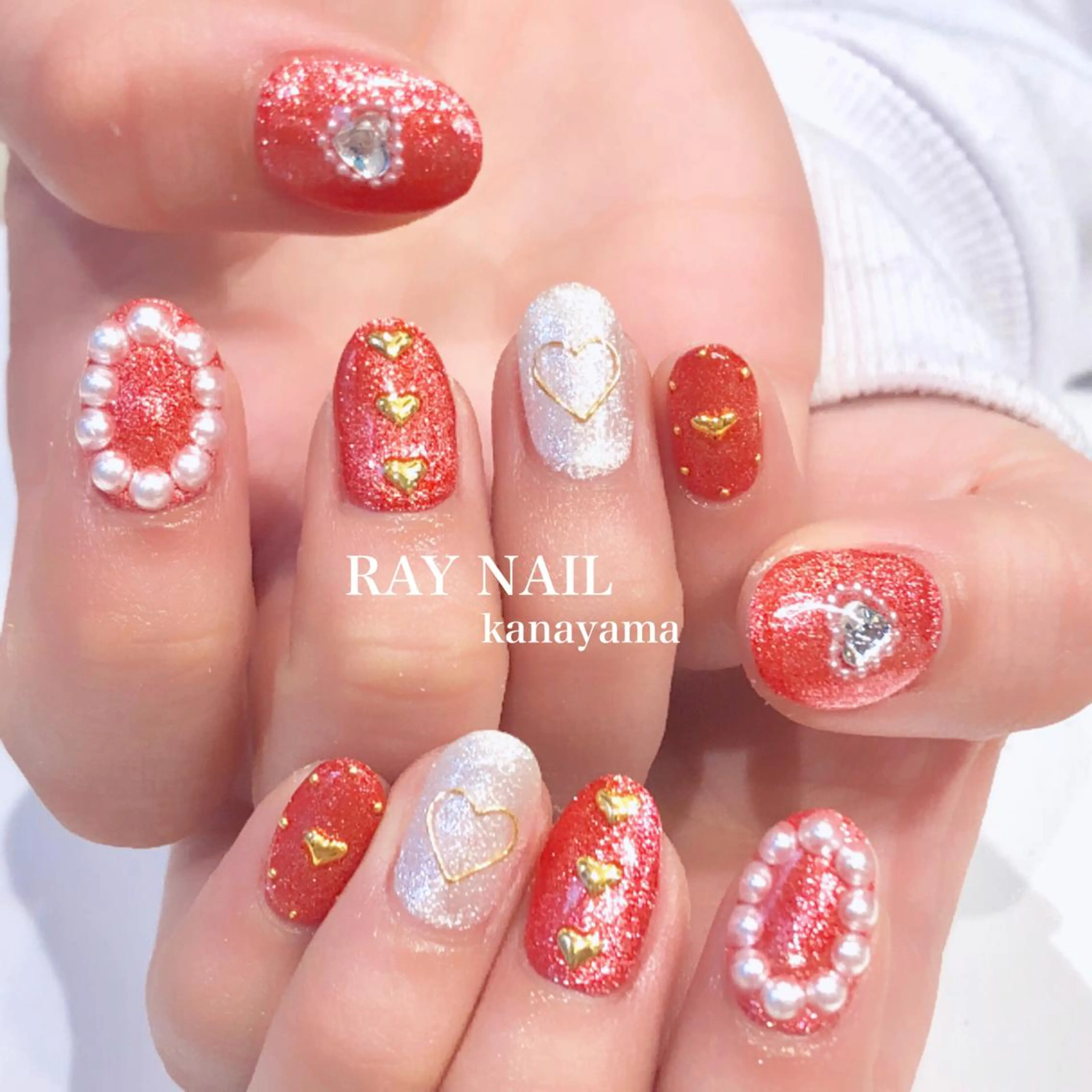 ネイル ラメ(グリッター) 赤色 Arowa 伊田のネイルデザイン