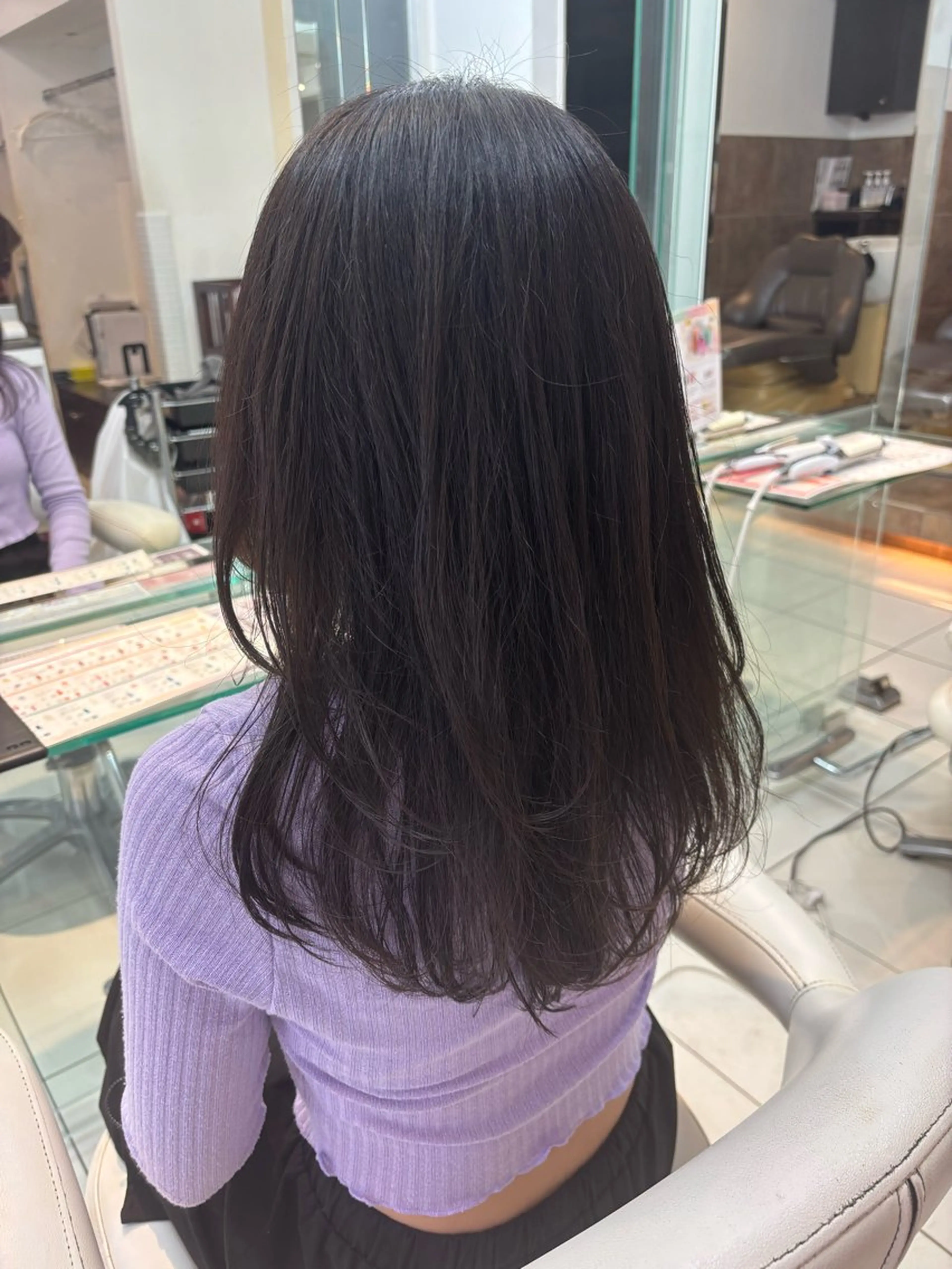 セミロング 刈り上げカットモデル 👗SHIZUKAのヘアスタイル