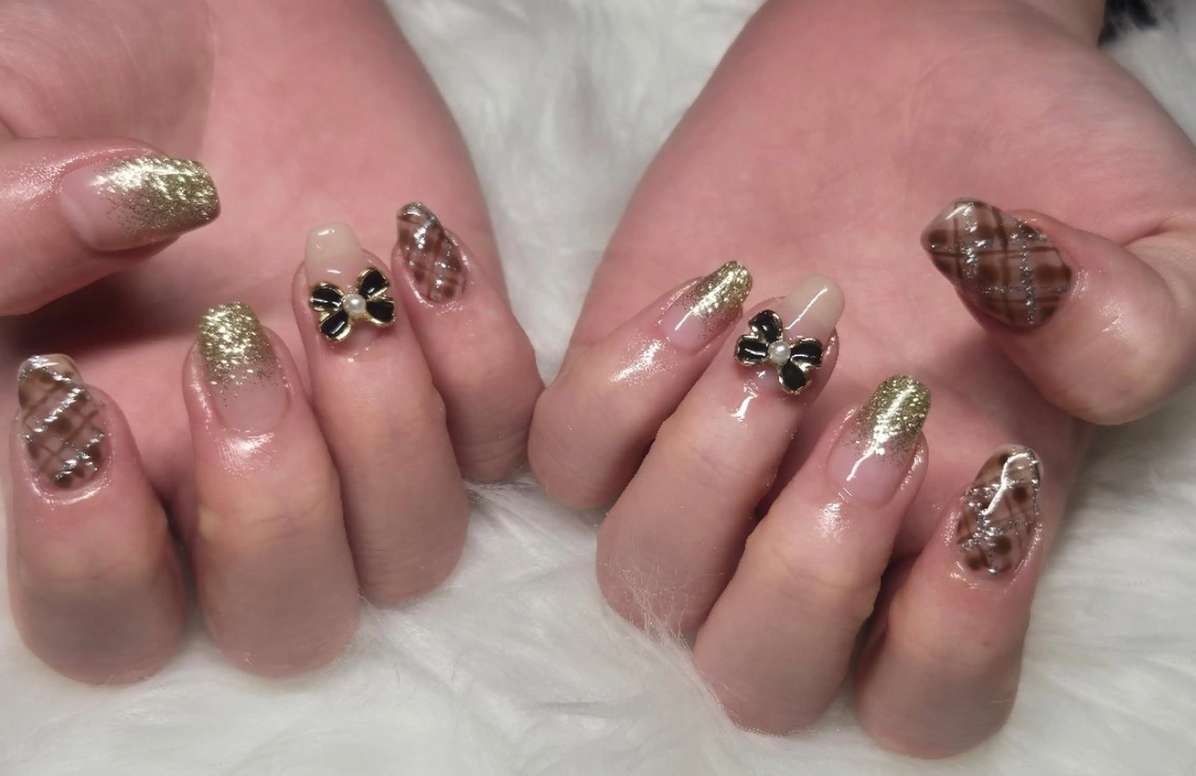 セミロング ハンドネイル LILY Salonのネイルデザイン