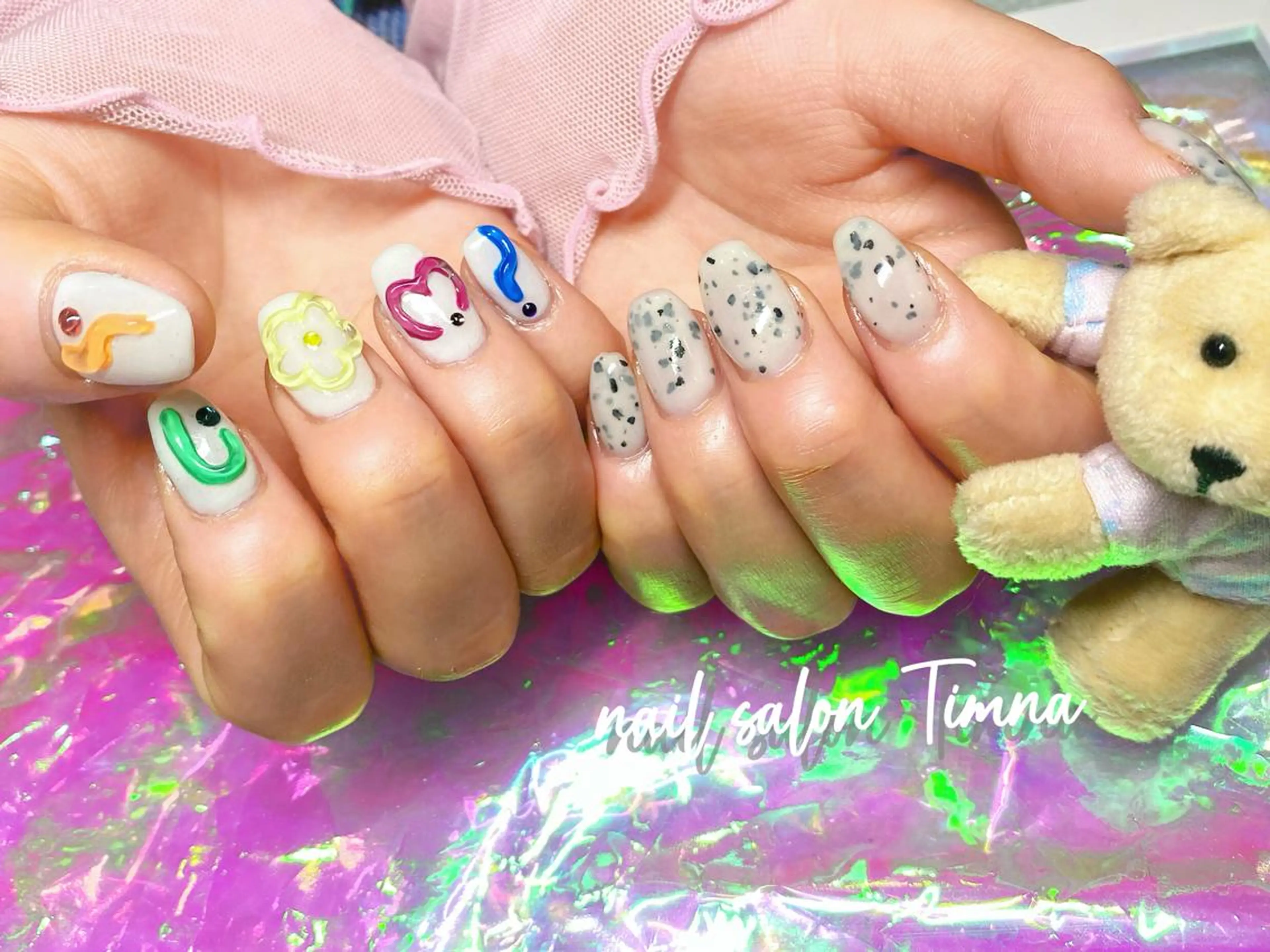 ショート ハンドネイル NAILSALON 🍔Timna🍟のネイルデザイン