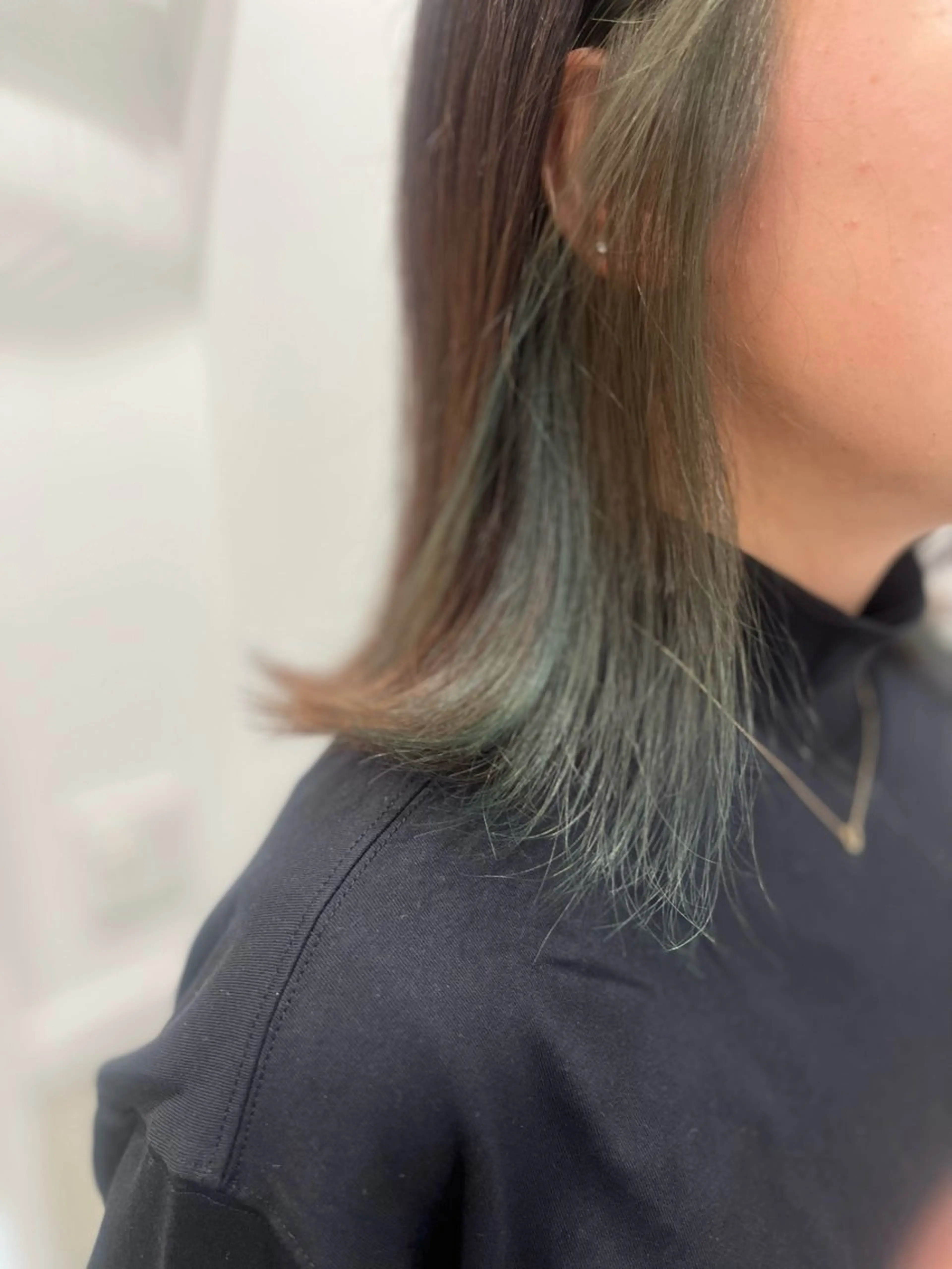 ミディアム カラー ブリーチ イヤリングカラー ブリーチなしカラー トリートメント カット ヘアカラー トリートメント Go   Today シェアサロン　横浜店所属・【ただの天才 🎨】のヘアスタイル