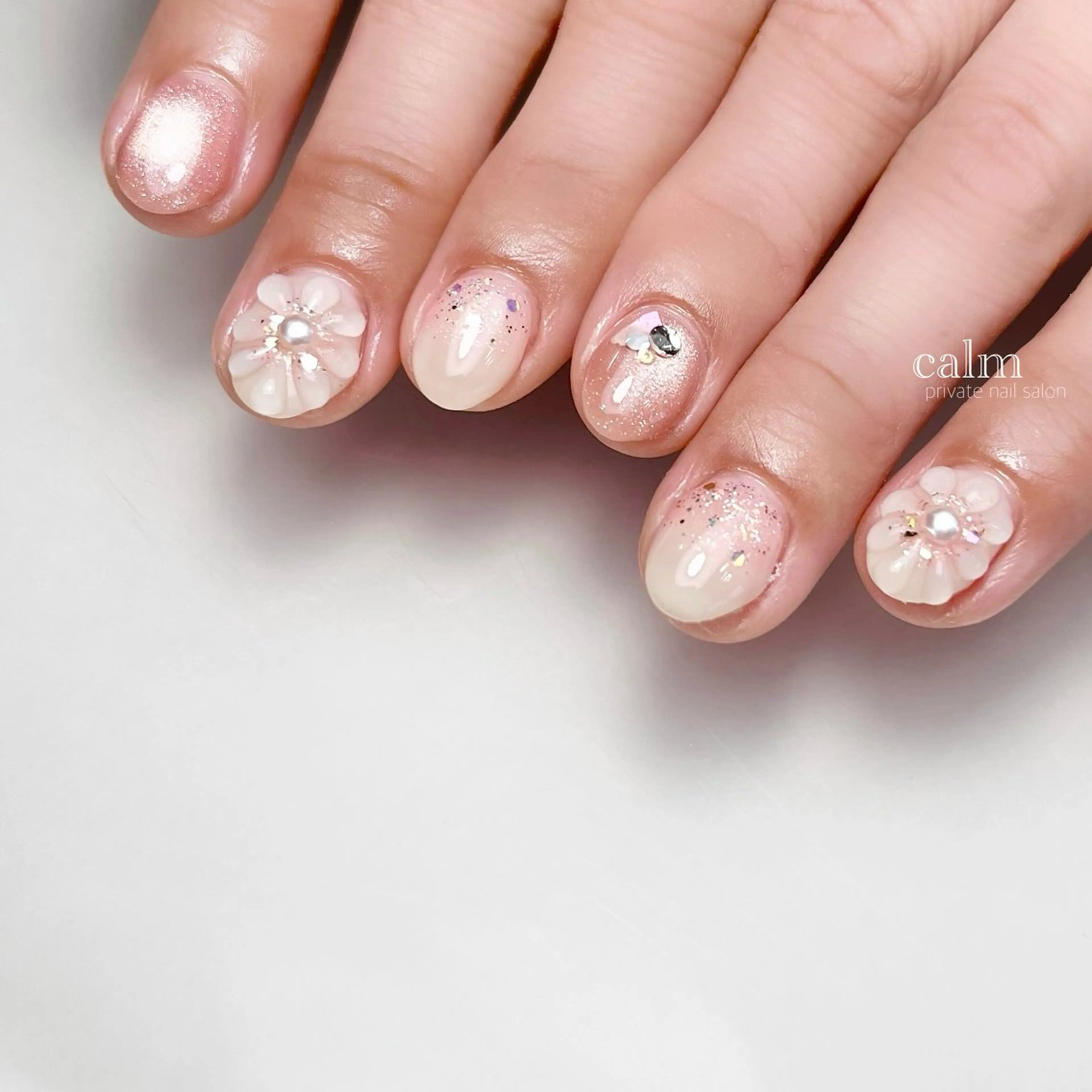 ネイル ハンドネイル calm 〔ｶｰﾑ〕のネイルデザイン