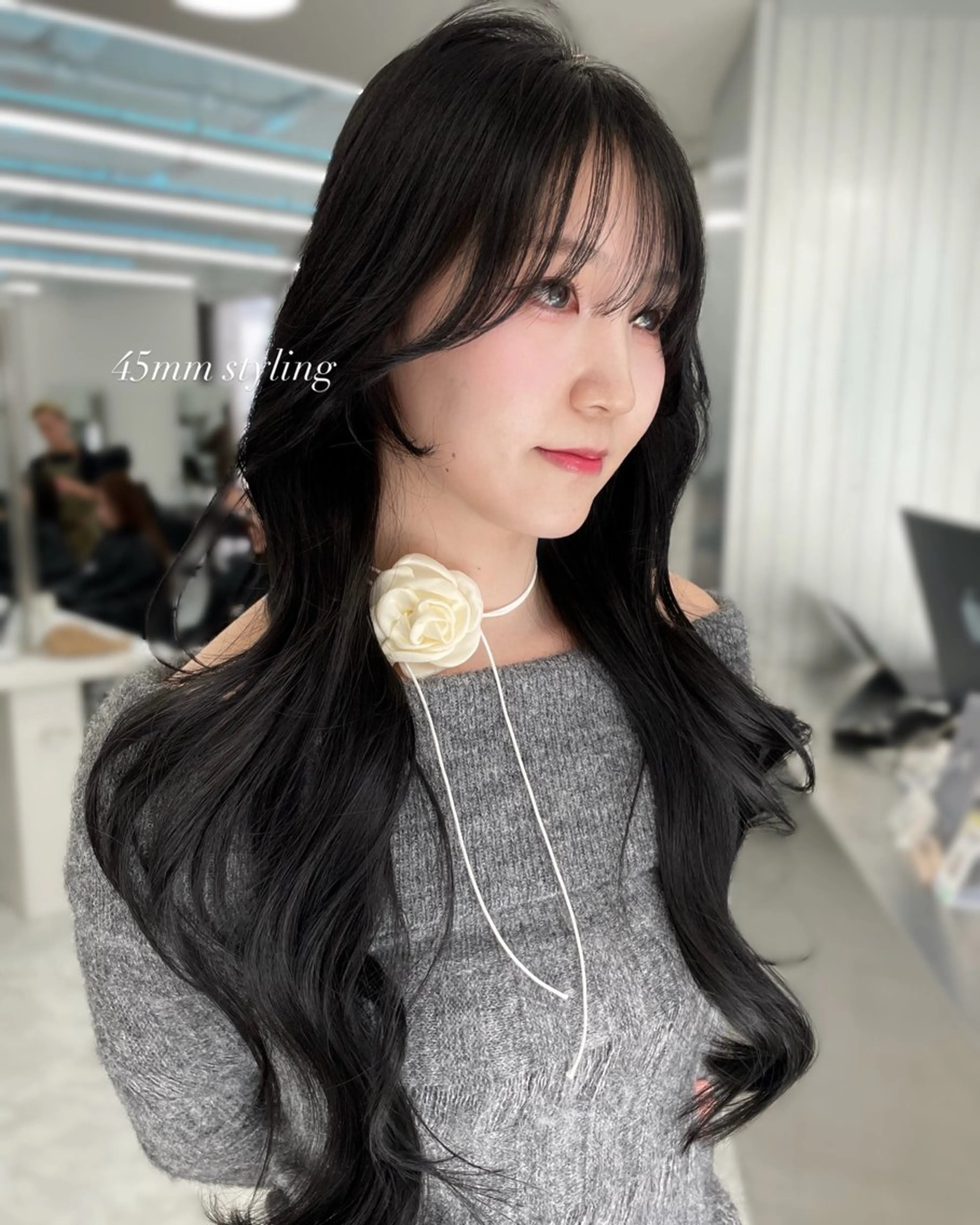 ロング カット ヘアカラー MOE 福岡韓国ヘア✧︎のヘアスタイル