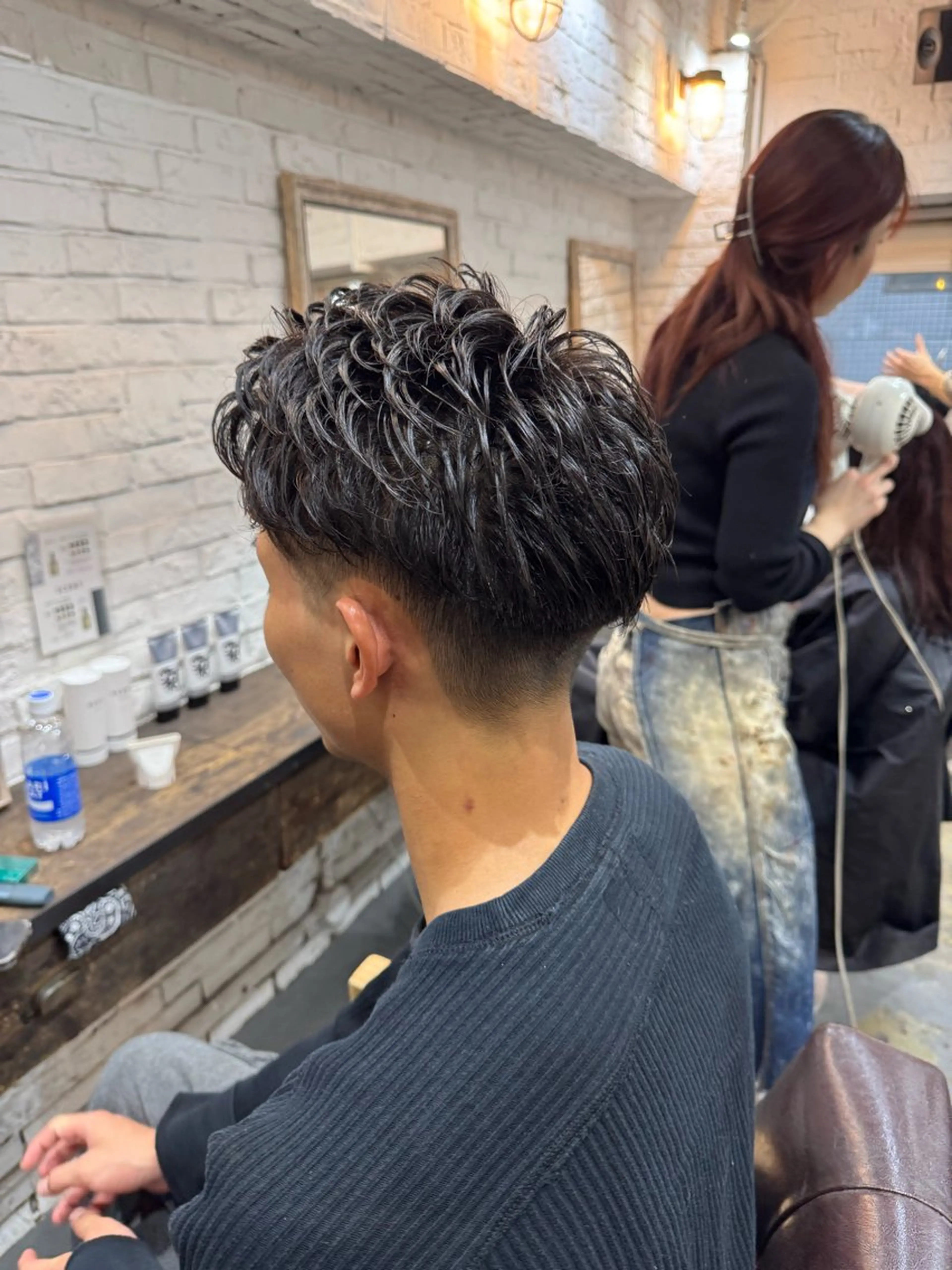 ショート パーマ メンズ センターパート フェードカット メンズパーマ メンズショート スキンフェード カット パーマ トリートメント 💈メンズ特化💈 TASUKUのヘアスタイル