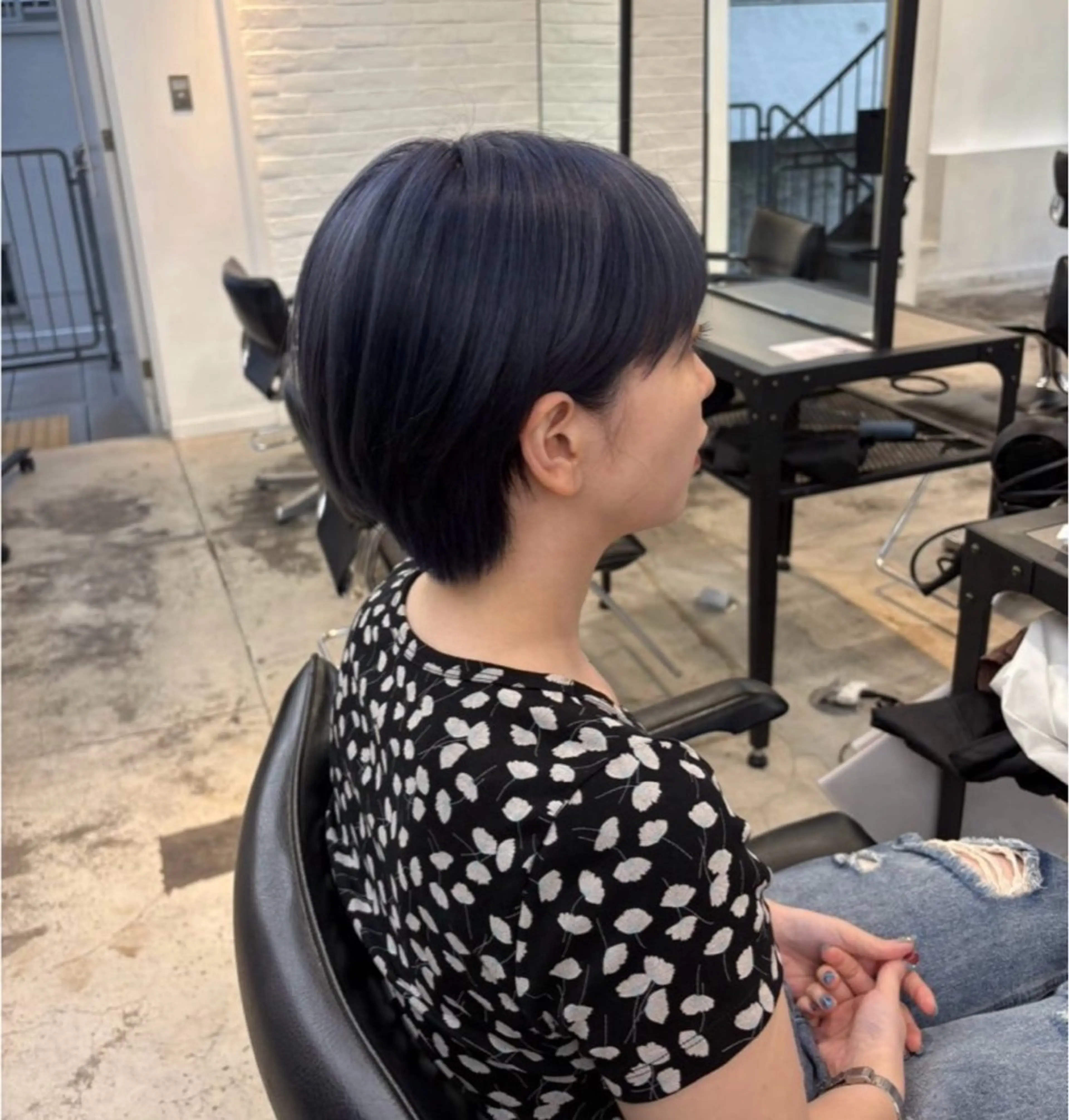 ショート ブリーチカラー×艶 🍨mihoのヘアスタイル