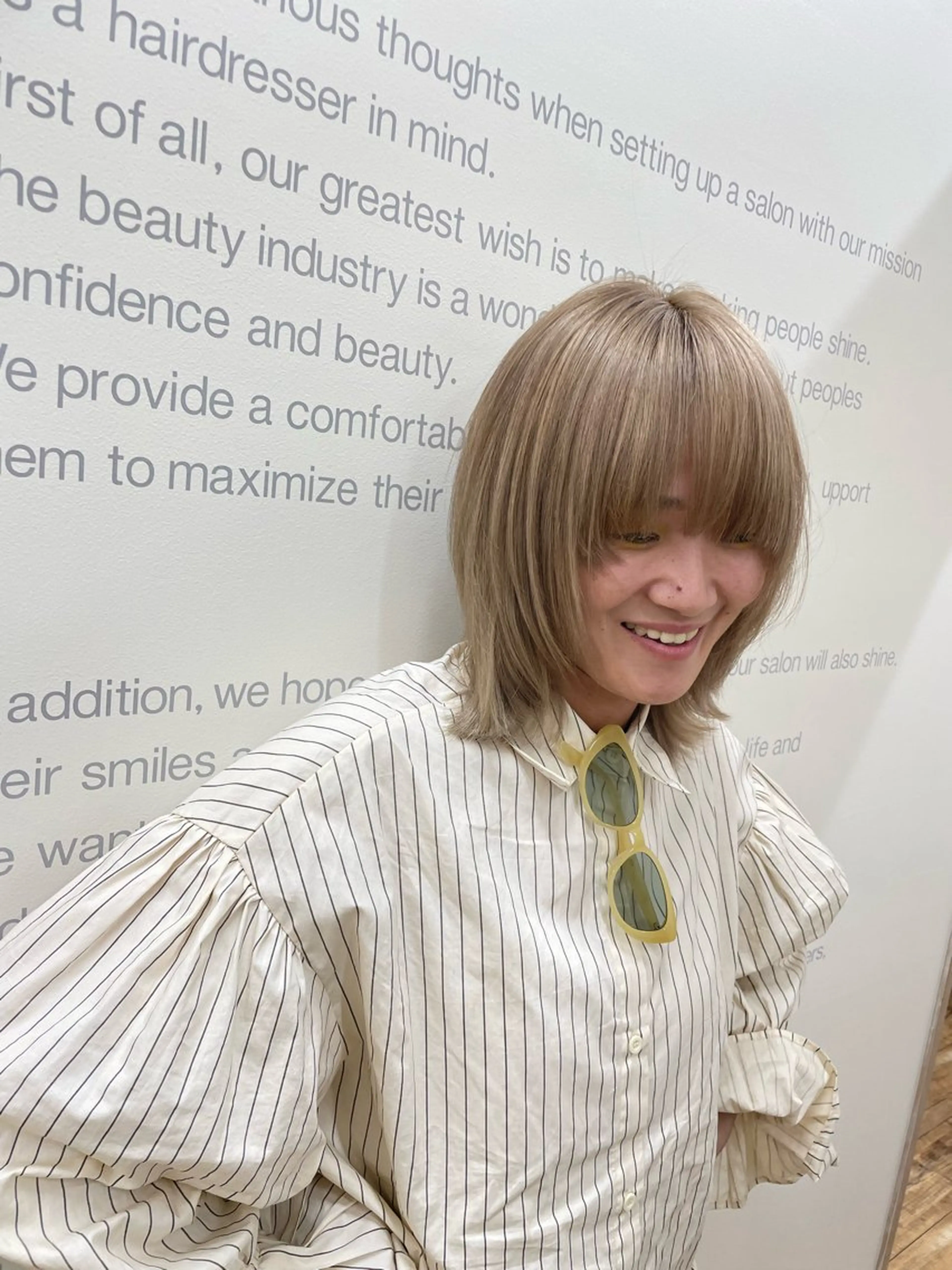 ショート カラー ベージュカラー ブリーチ👩‍🦳/ ‪✂︎MANAMIのヘアスタイル