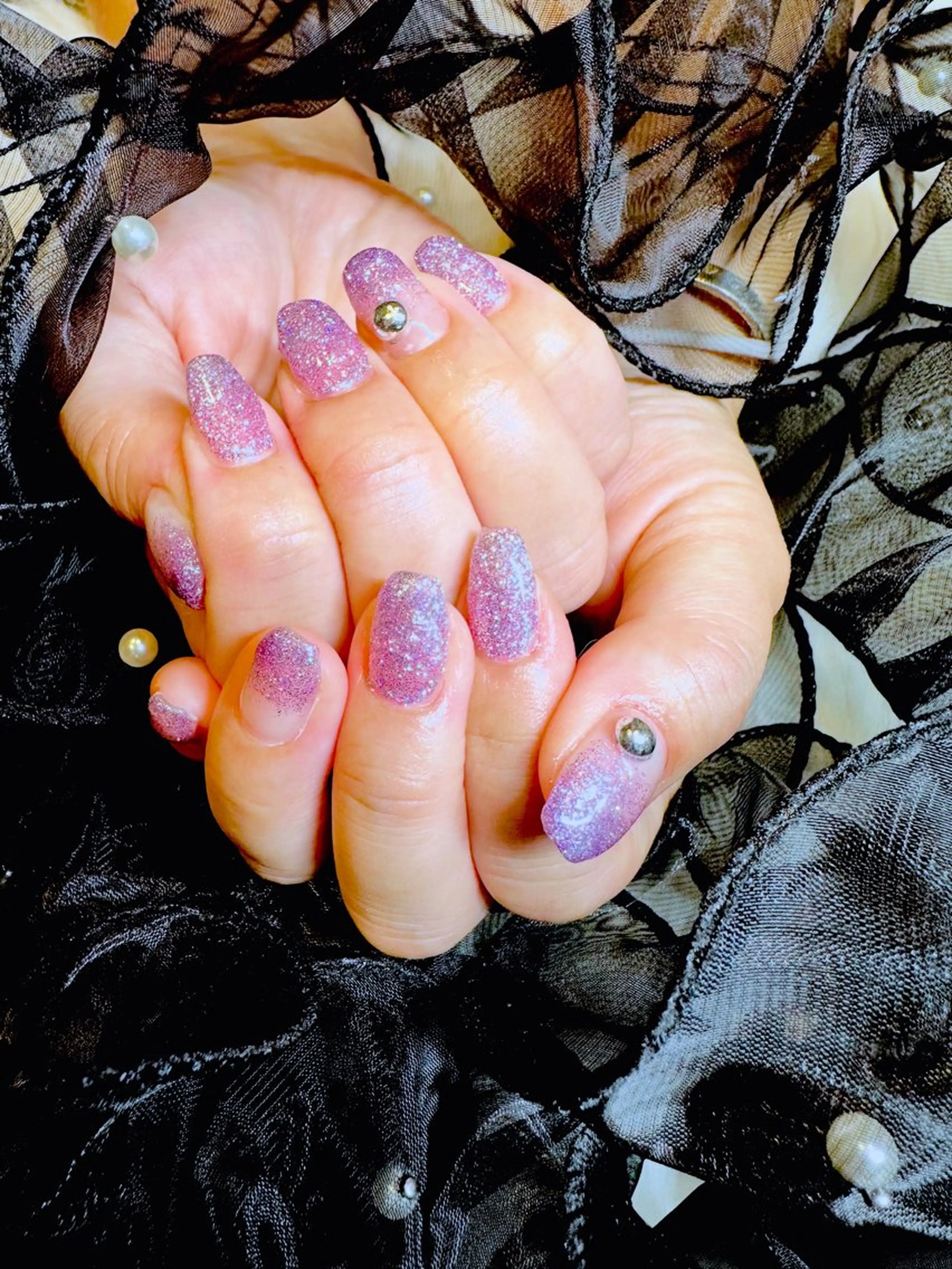 ネイル グラデーション ラメ(グリッター) ワンカラーネイル パープル ブライダルネイル ハンドネイル ネイルサロンエレノア所属・田端 笑理菜のネイルデザイン