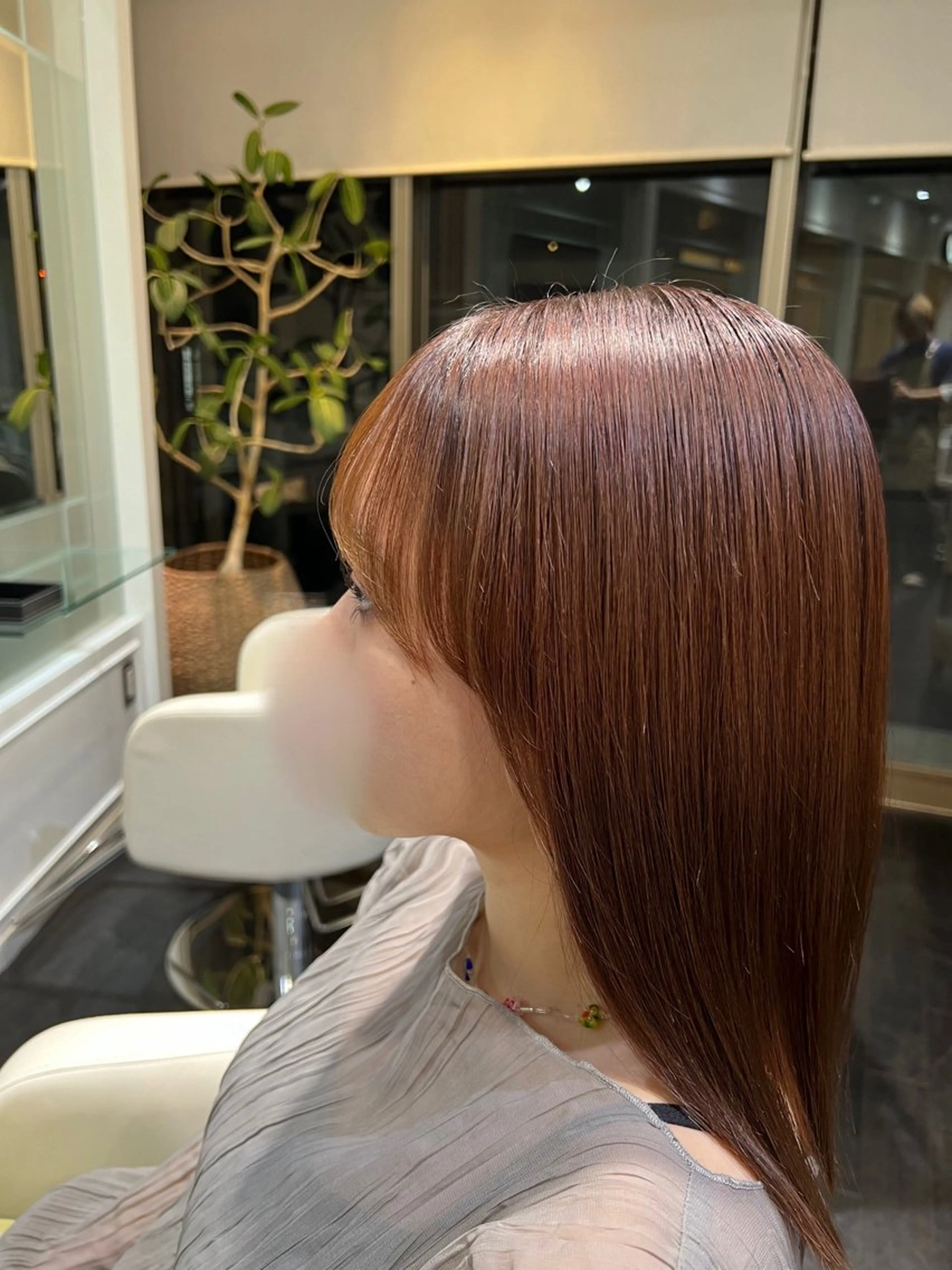 ミディアム パーマ ストレートパーマ カット 縮毛矯正 【髪質改善/縮毛矯正 /カラー】ホサカのヘアスタイル