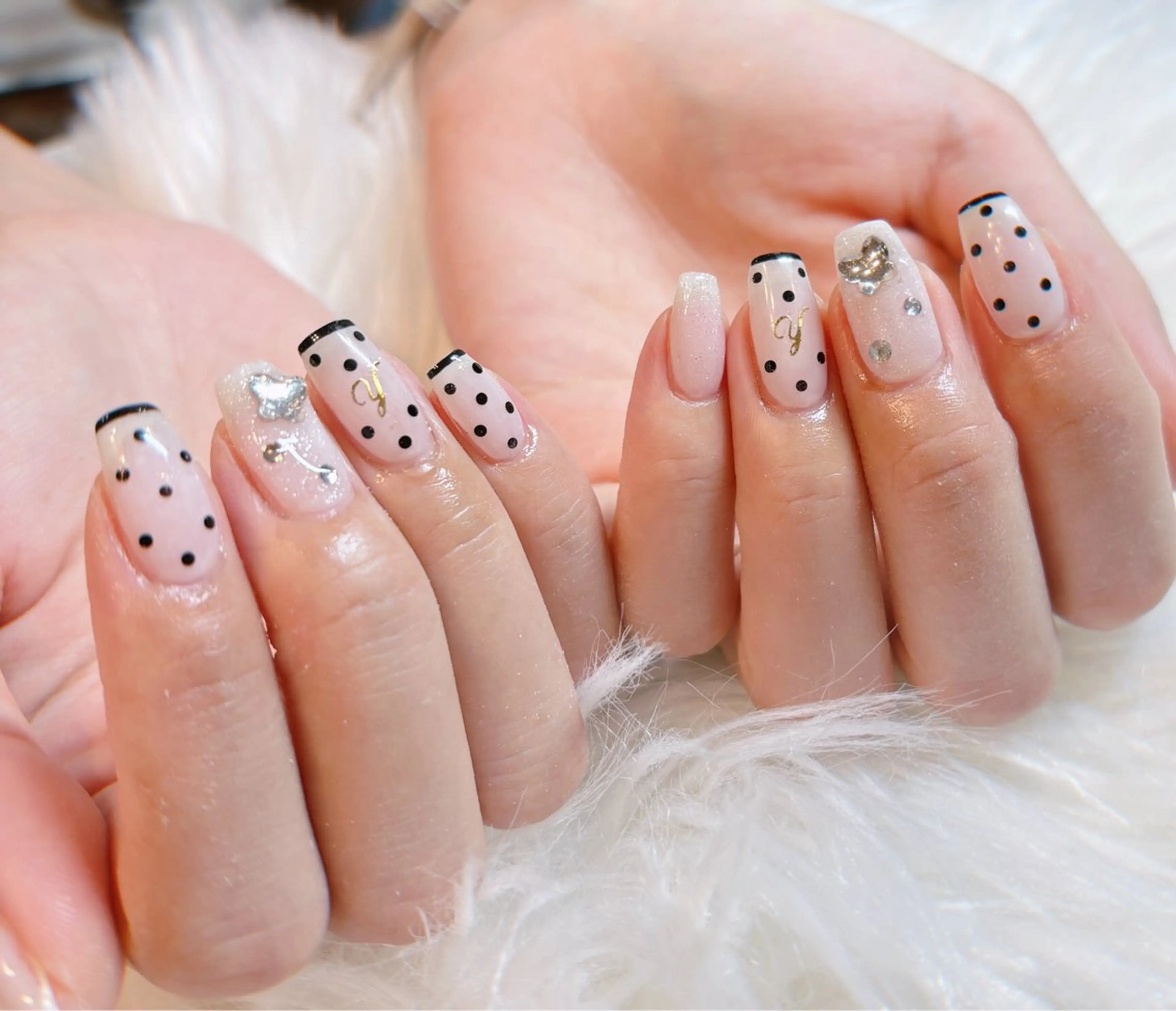 ネイル ハンドネイル le'a-レア-【ア イ×ネイル×眉】のネイルデザイン