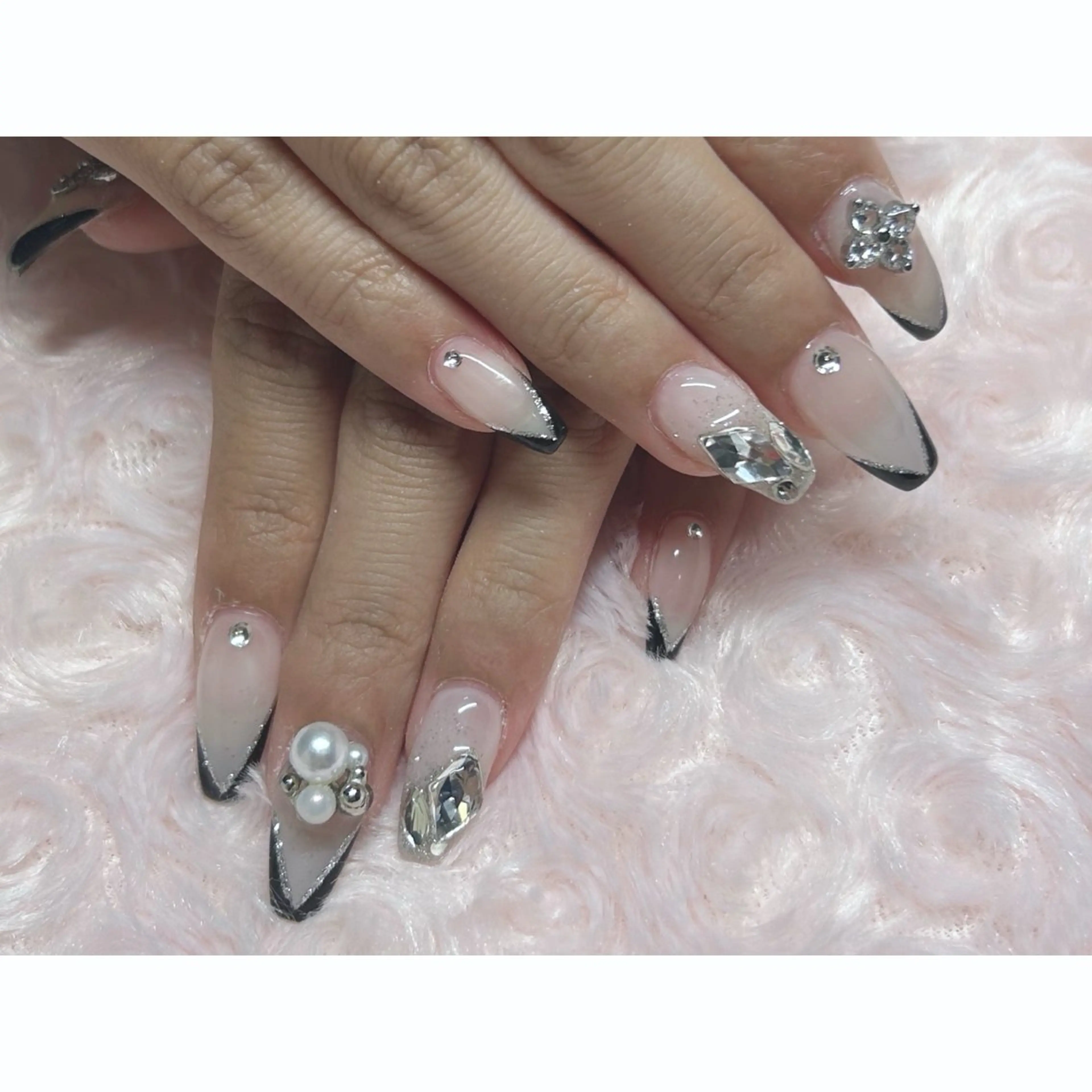 ネイル ハンドネイル 横浜駅東口 🐬🫧 ｵｰﾀのネイルデザイン