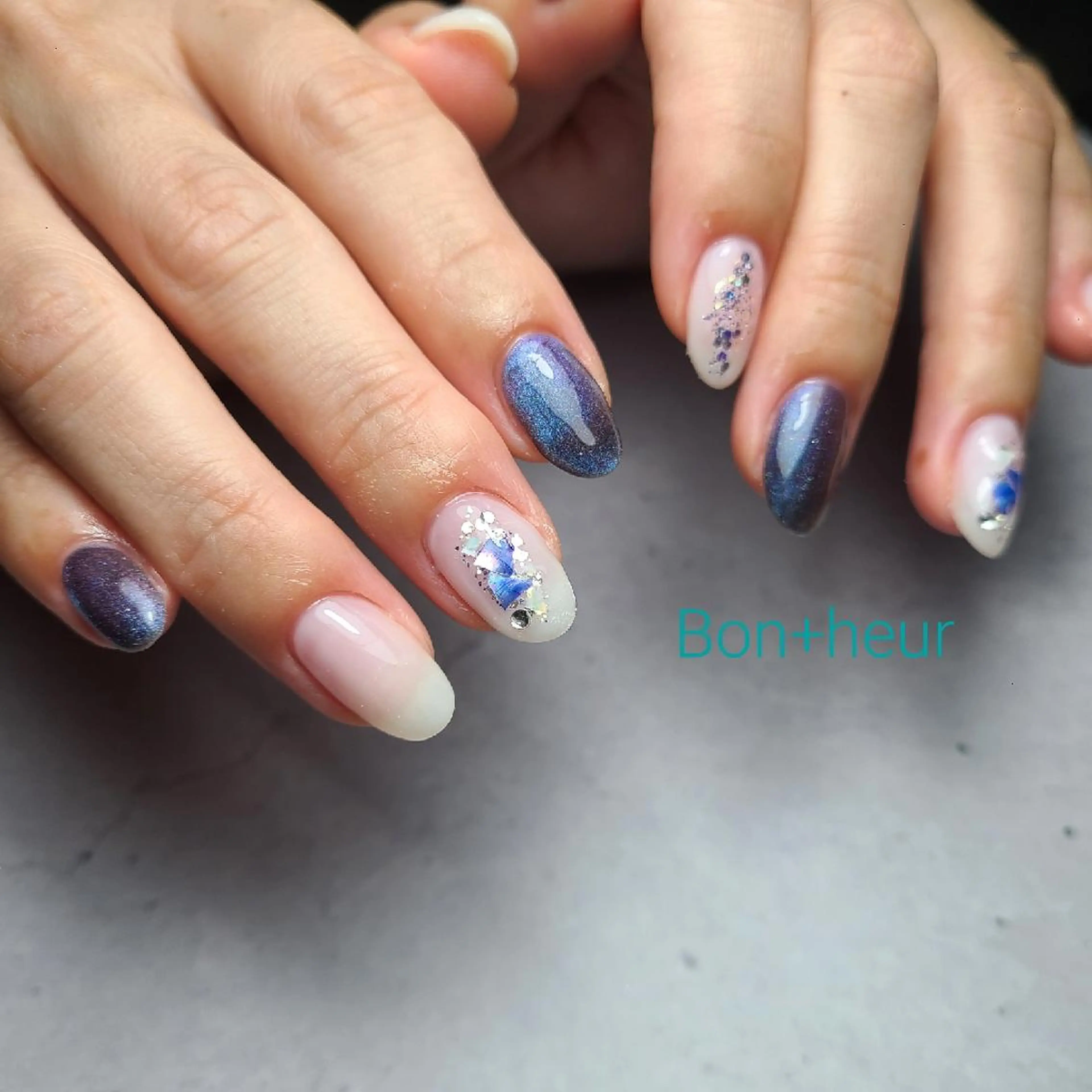 ネイル ブルー ジェルネイル キラキラネイル ラメ(グリッター) マグネットネイル 宮口 紗子のネイルデザイン