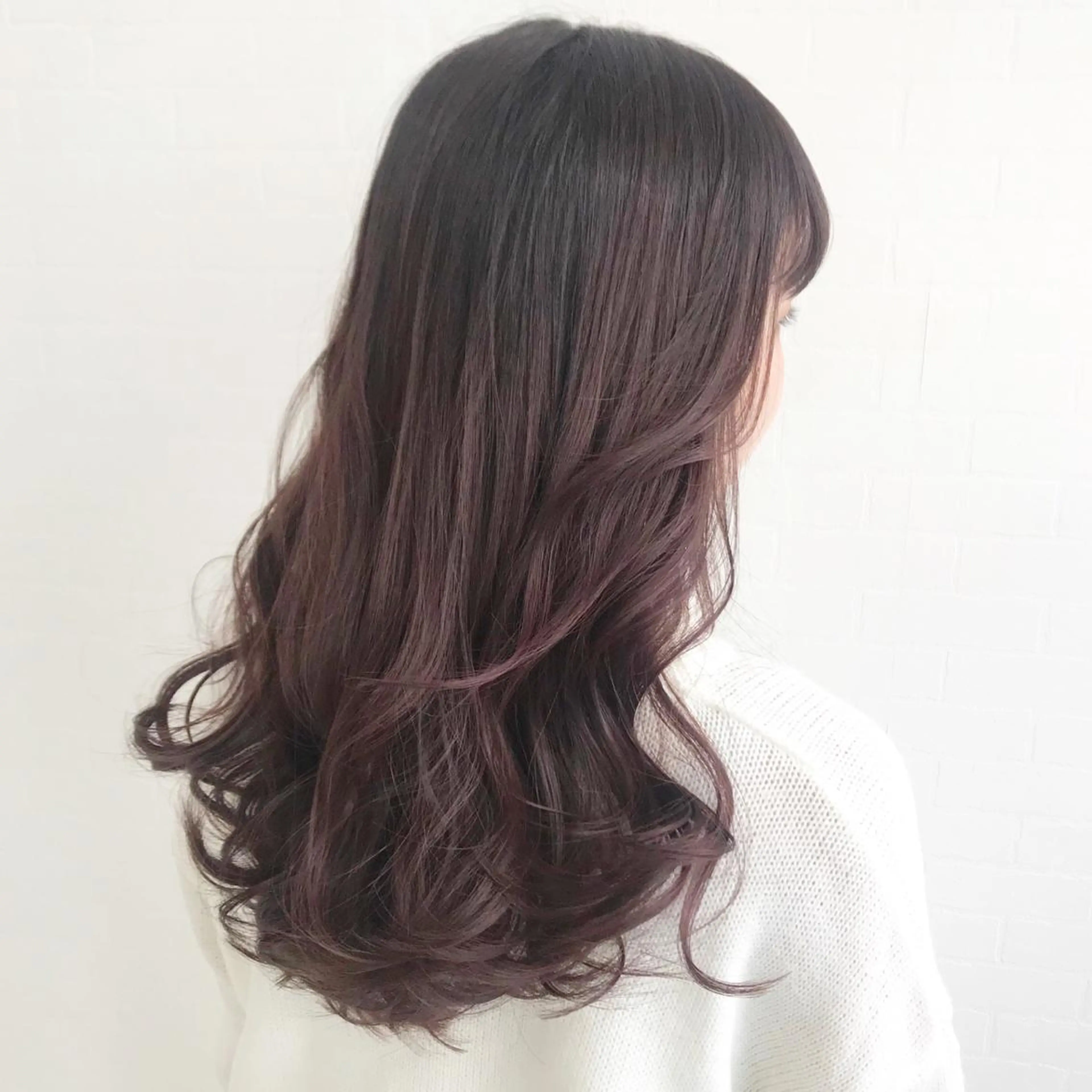 ロング カラー オリーブ/アッシュ やわらか透明感カラーのヘアスタイル