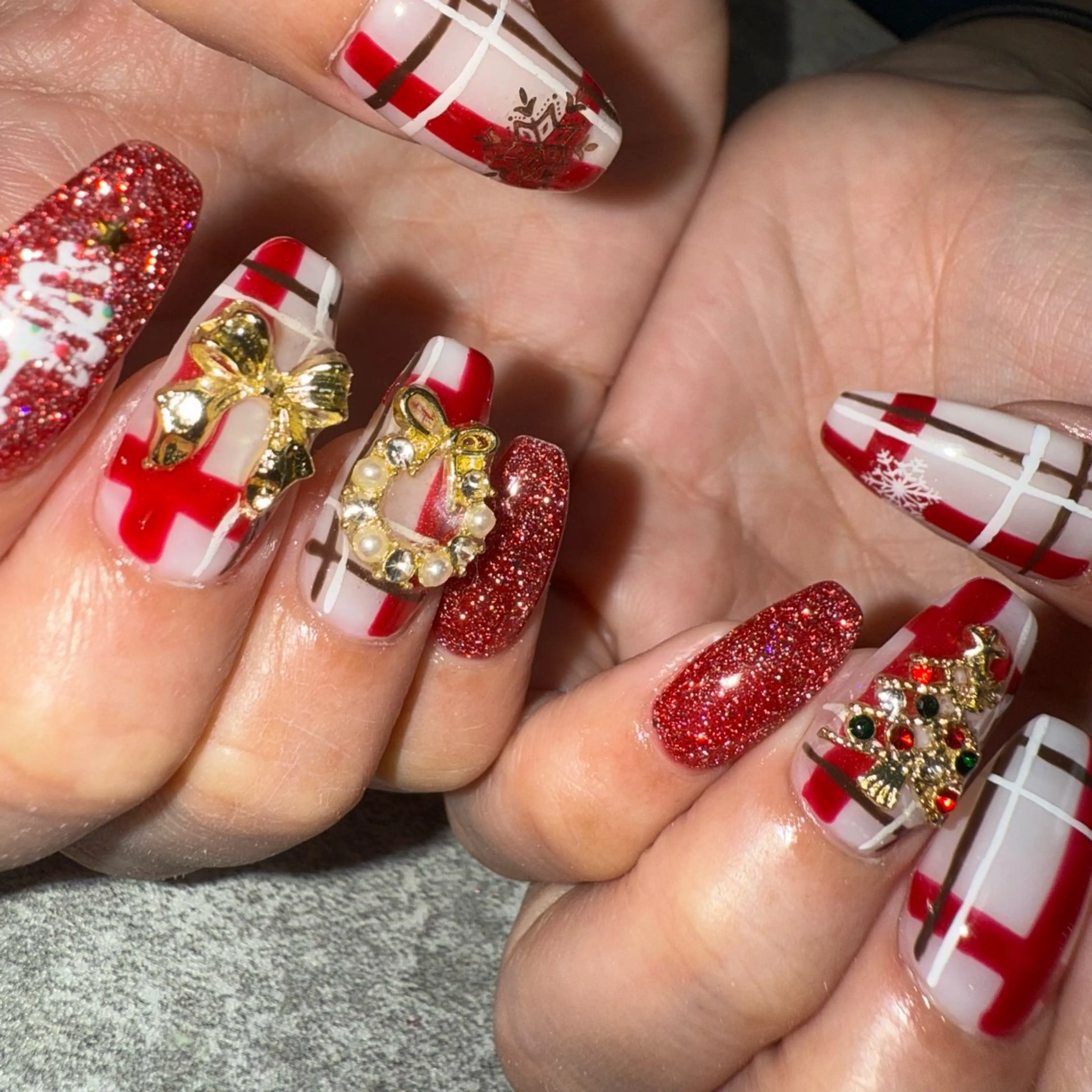 ネイル アートネイル 冬ネイル クリスマス ハンドネイル yuki nail...のネイルデザイン