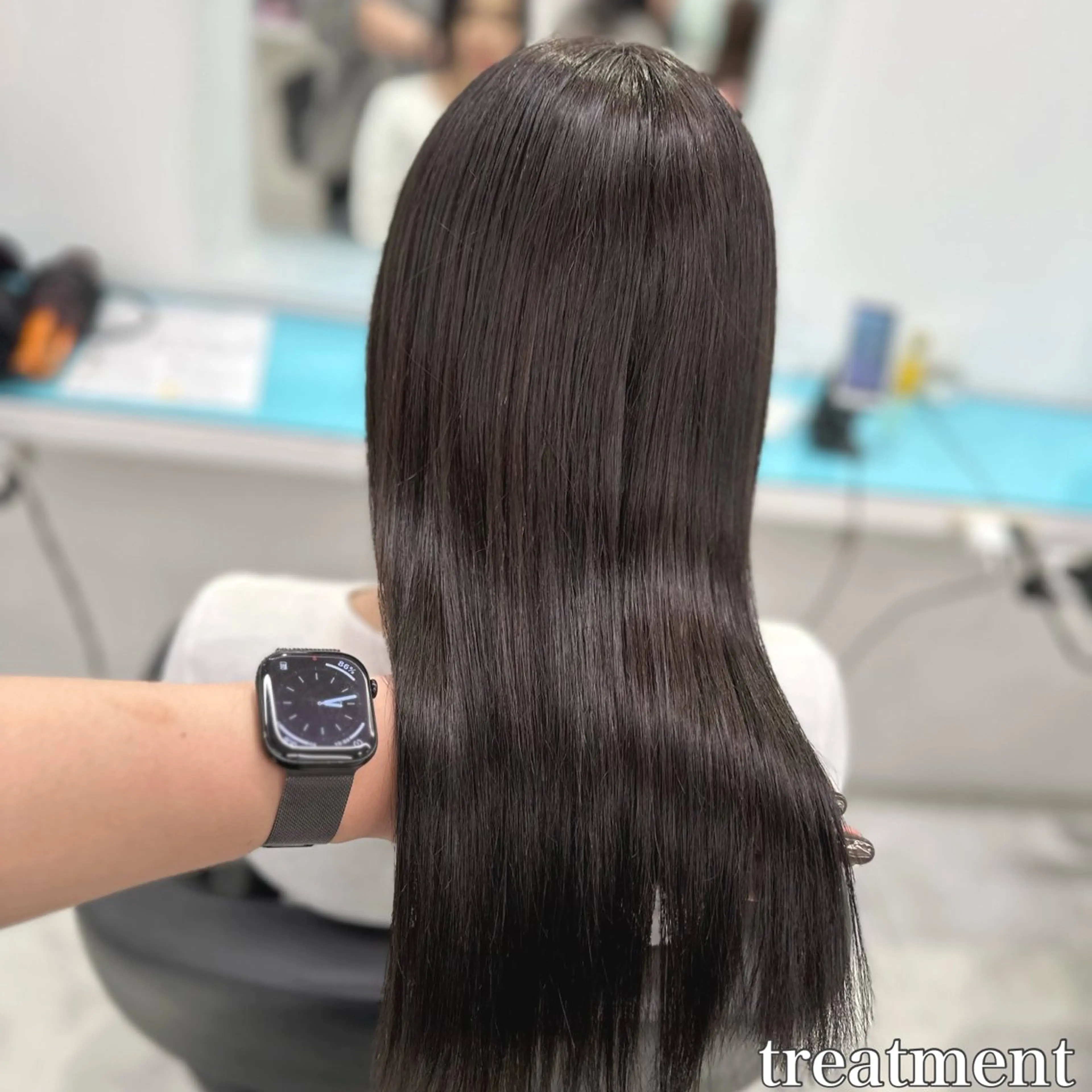 セミロング カラー ヘアアレンジ 🩵ダメージレス艶感 ハイトーン🩷のヘアスタイル