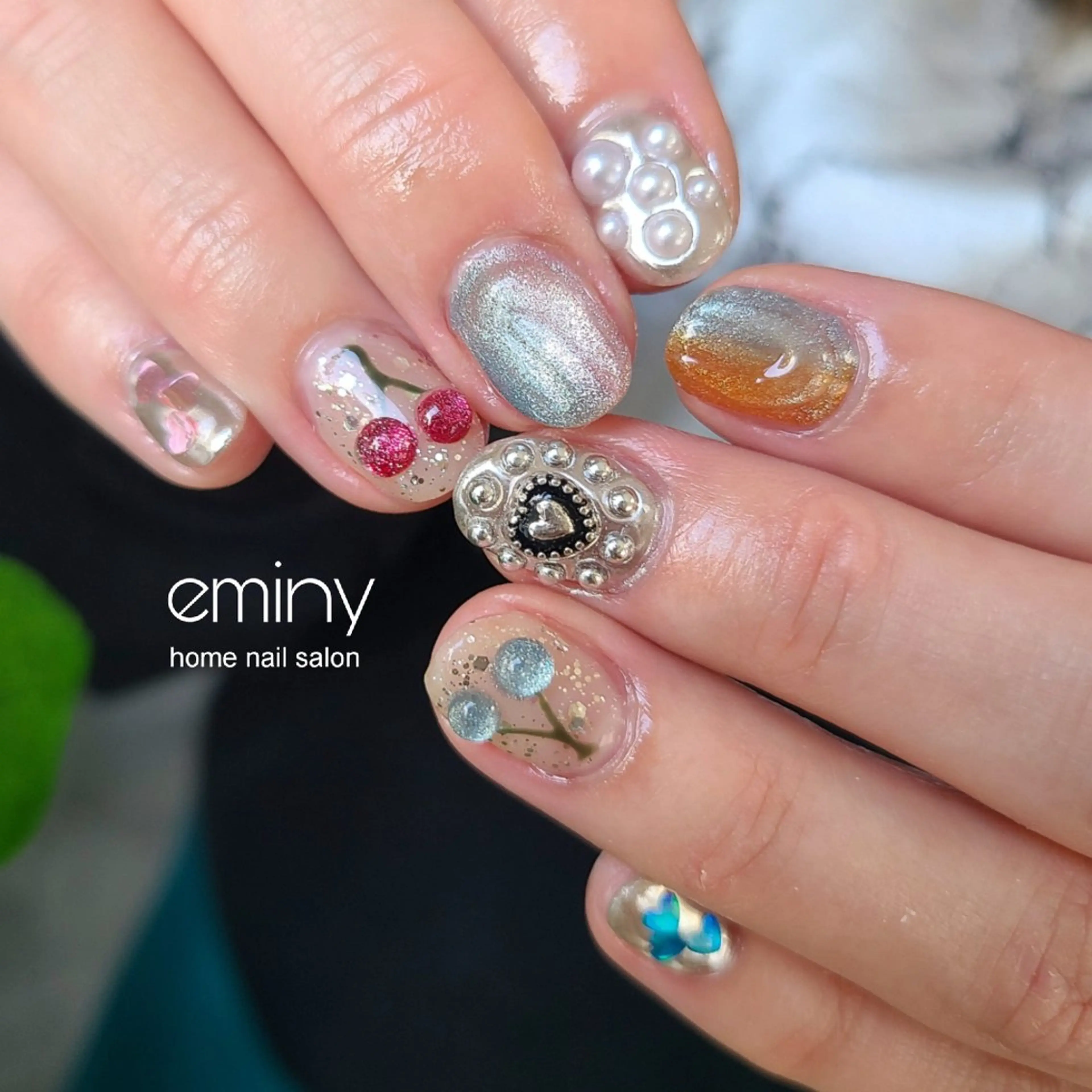 ネイル ジェルネイル グラデーション 韓国ネイル マグネットネイル ぷっくりネイル nail salon  eminyのネイルデザイン