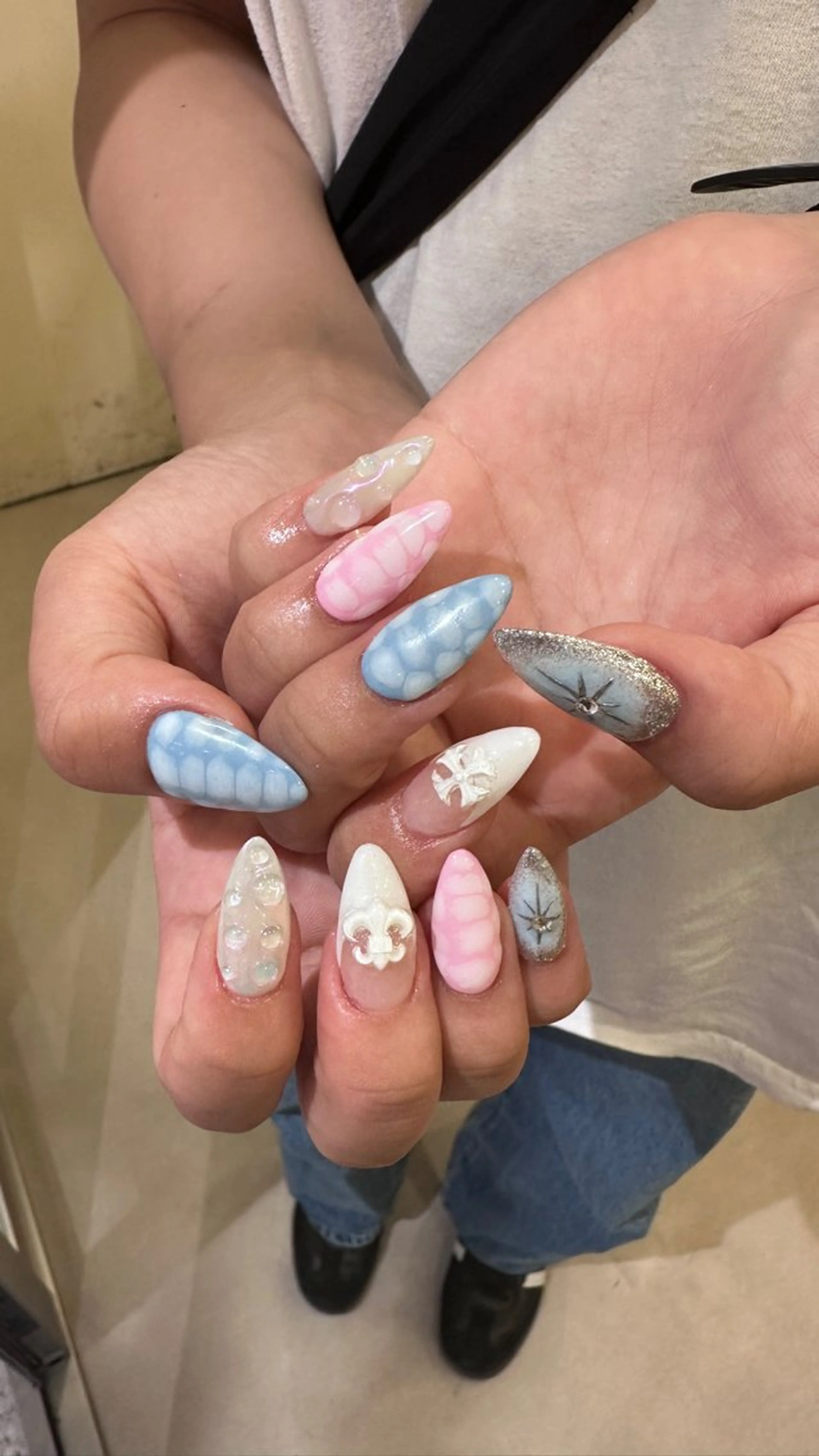 ネイル ハンドネイル 👽個性派ネイル🎀 komachiのヘアスタイル