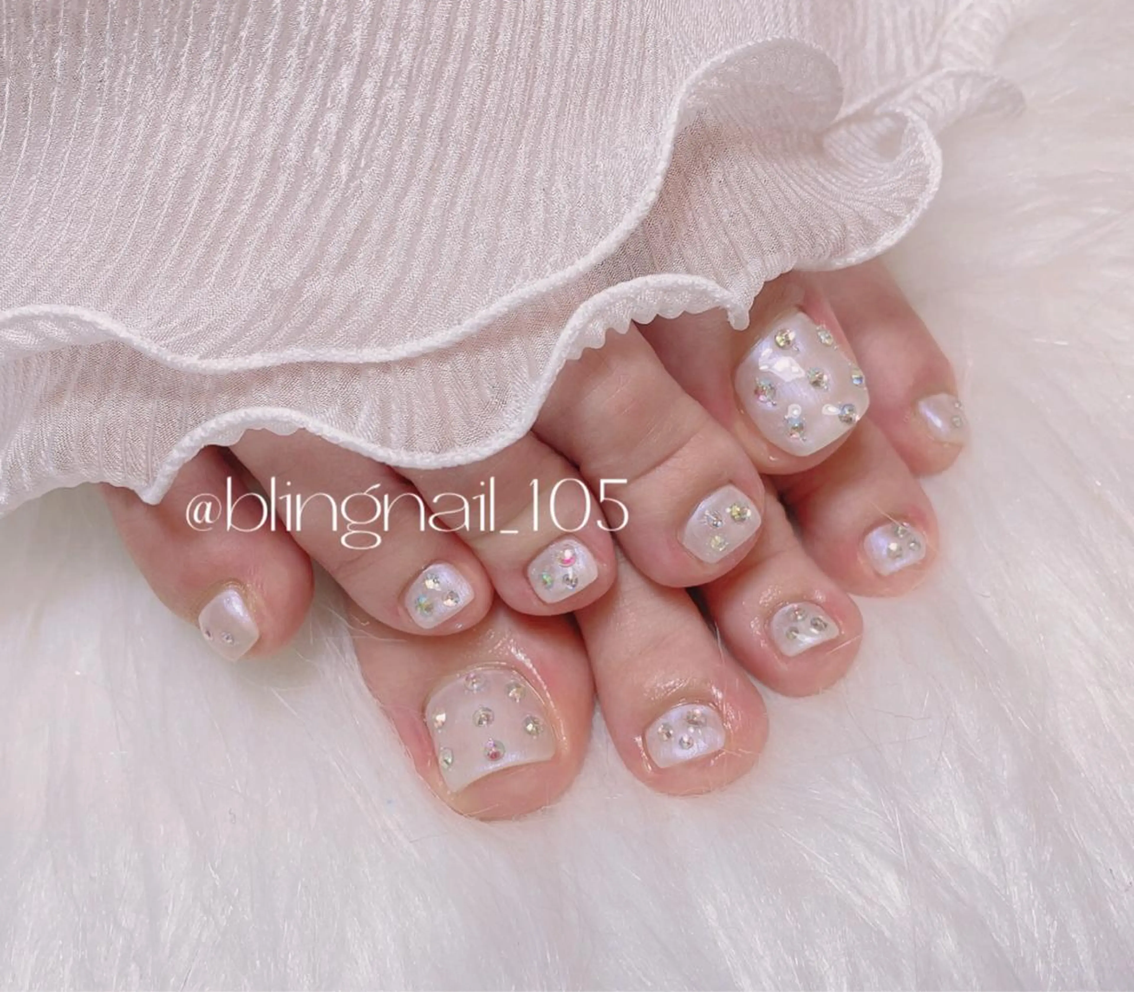 ネイル 23時まで❤︎韓国、 ワンホンネイルのネイルデザイン