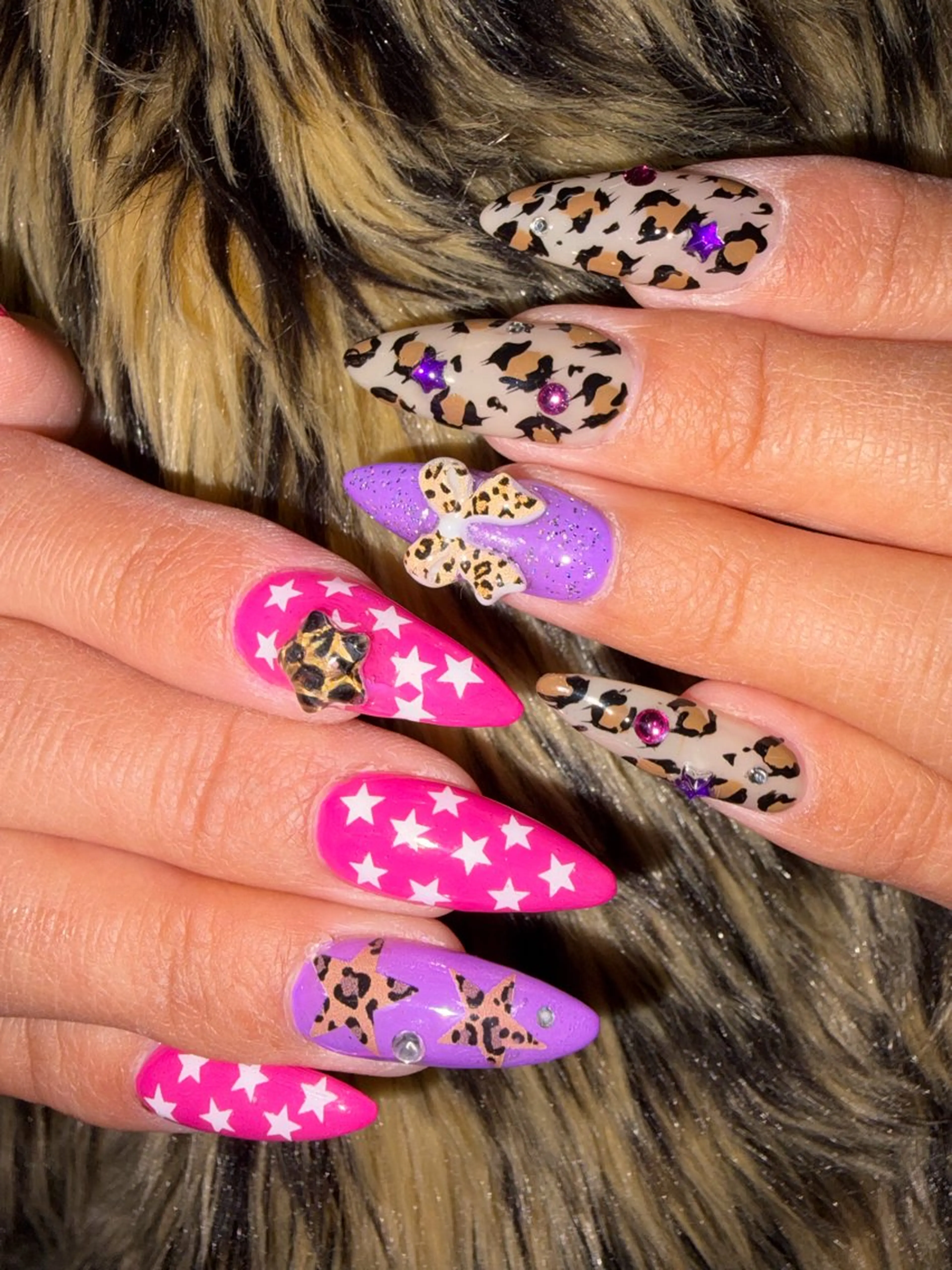 ネイル アートネイル ハンドネイル PINS16🩷 YUNOのネイルデザイン