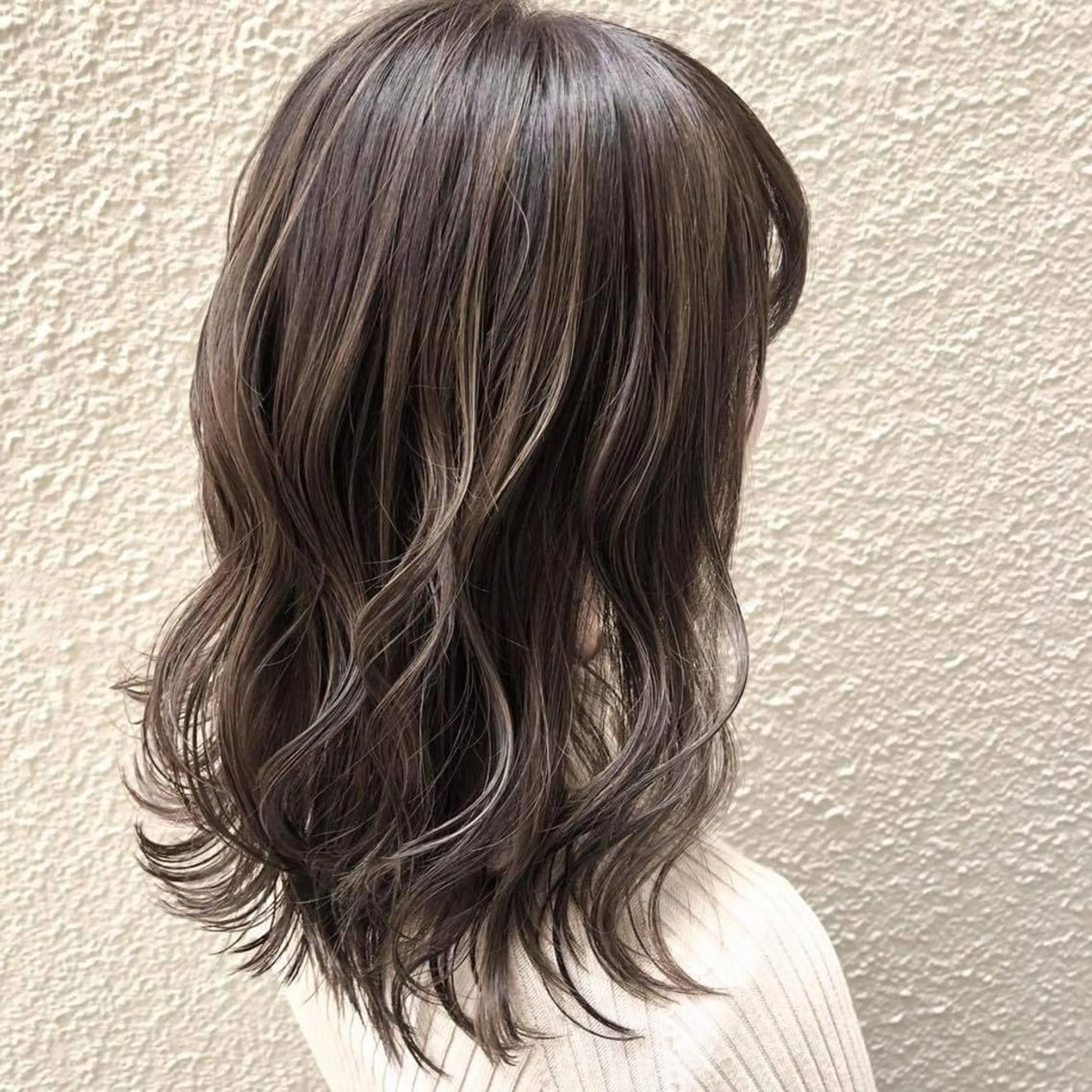 ミディアム 🫧FERIA北千里 🫧のヘアスタイル